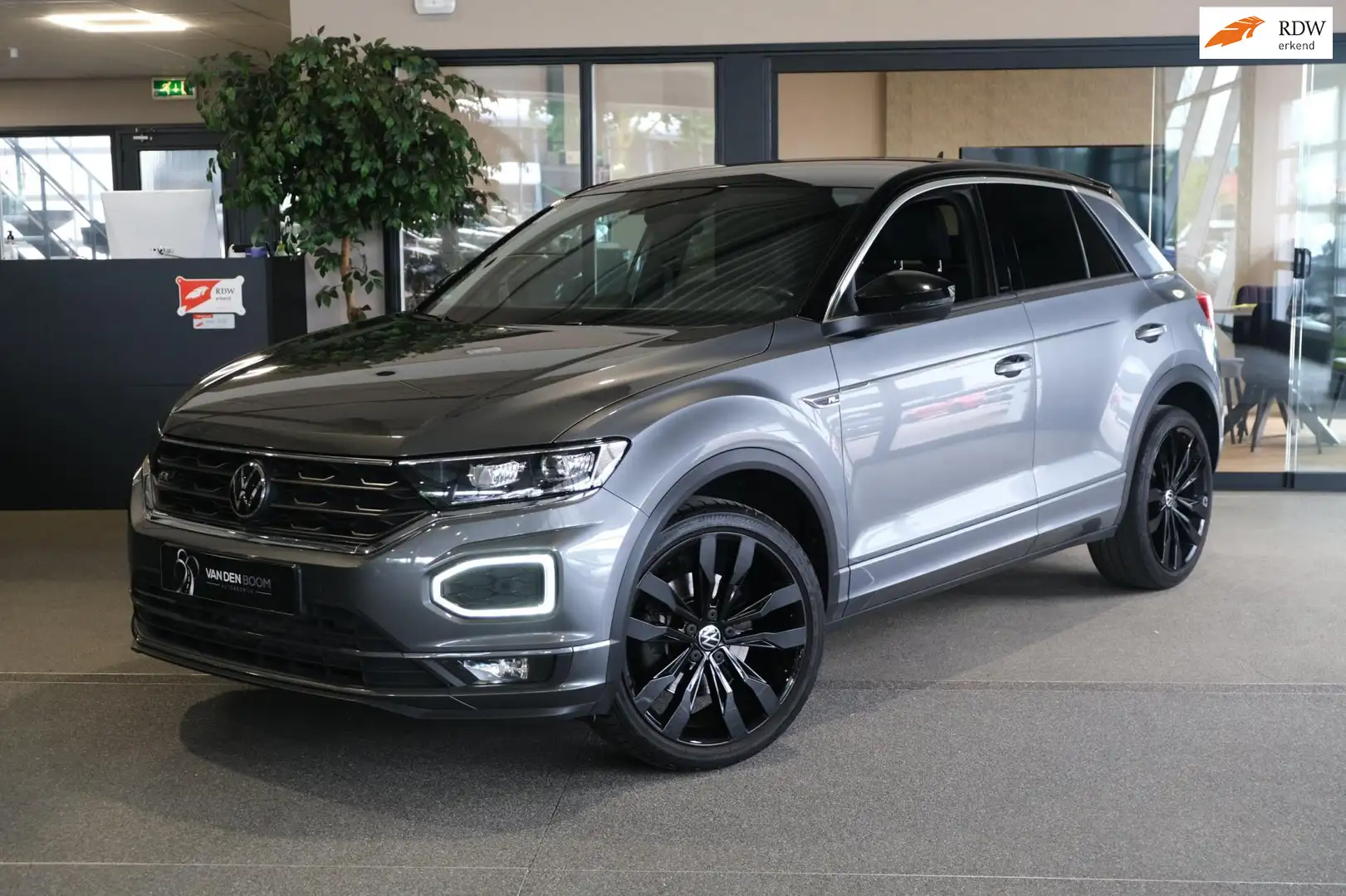 Volkswagen T-Roc 1.5 TSI DSG 2x R-line Black Virtual Led Navi Gris - 1