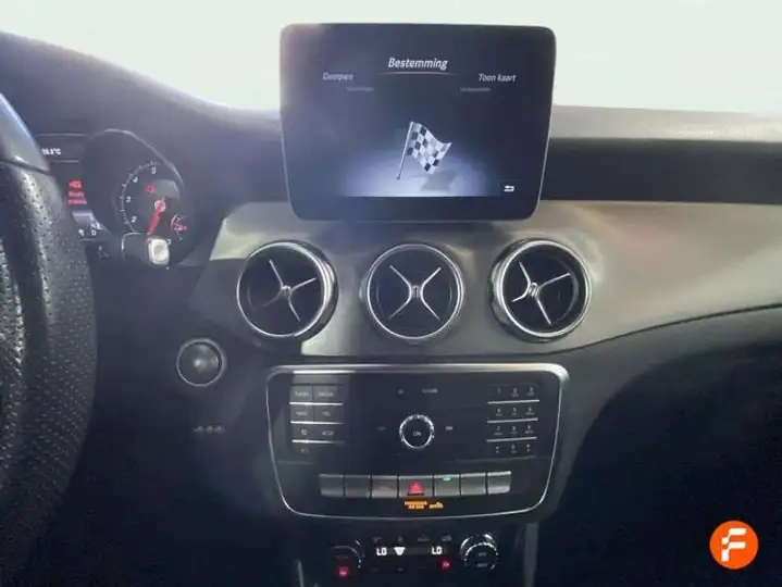 Mercedes-Benz GLA 180 X156 2019, foto 13