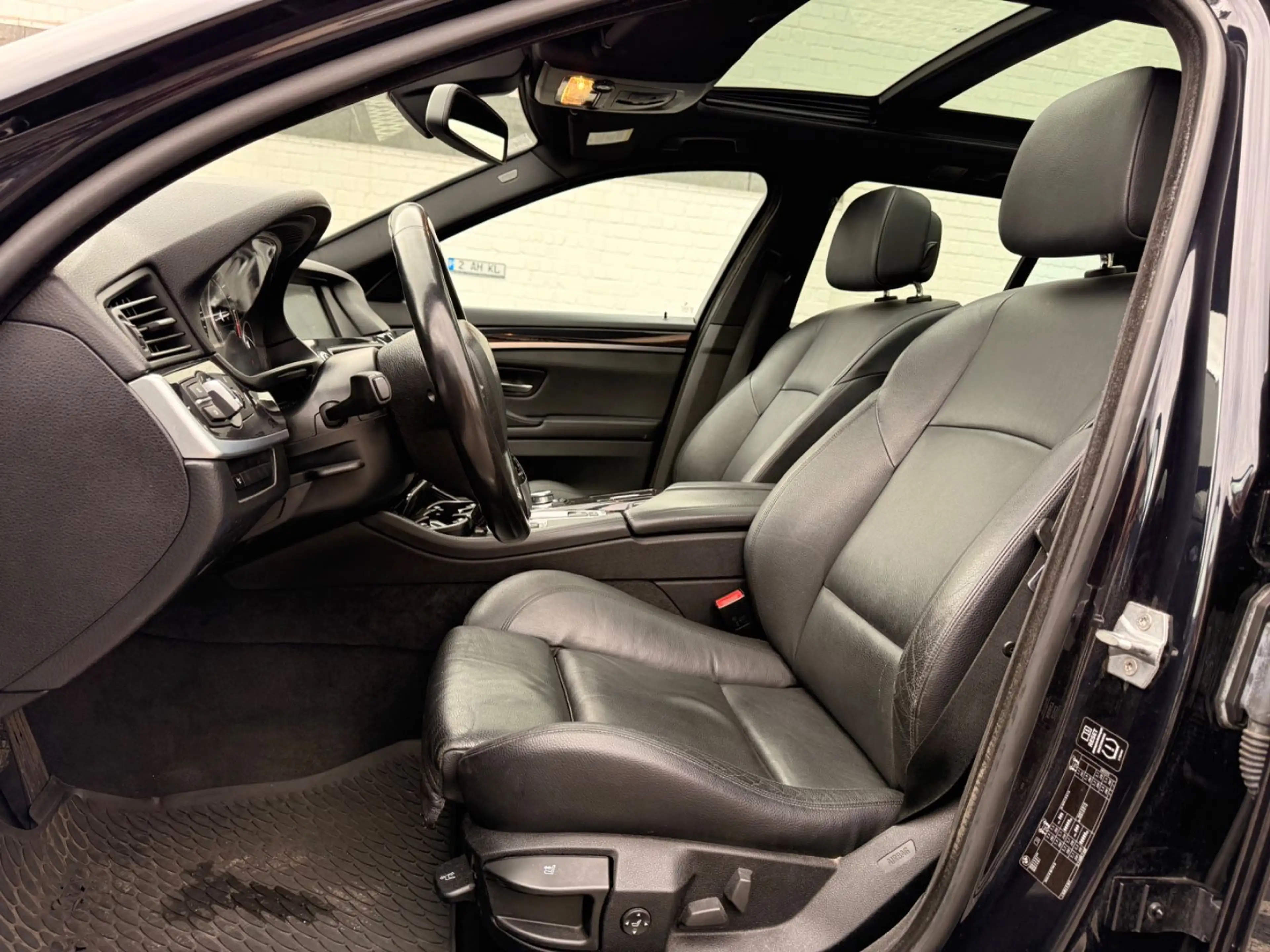 BMW 530 5 Touring 530 d M Sport *HUD* — photo 14