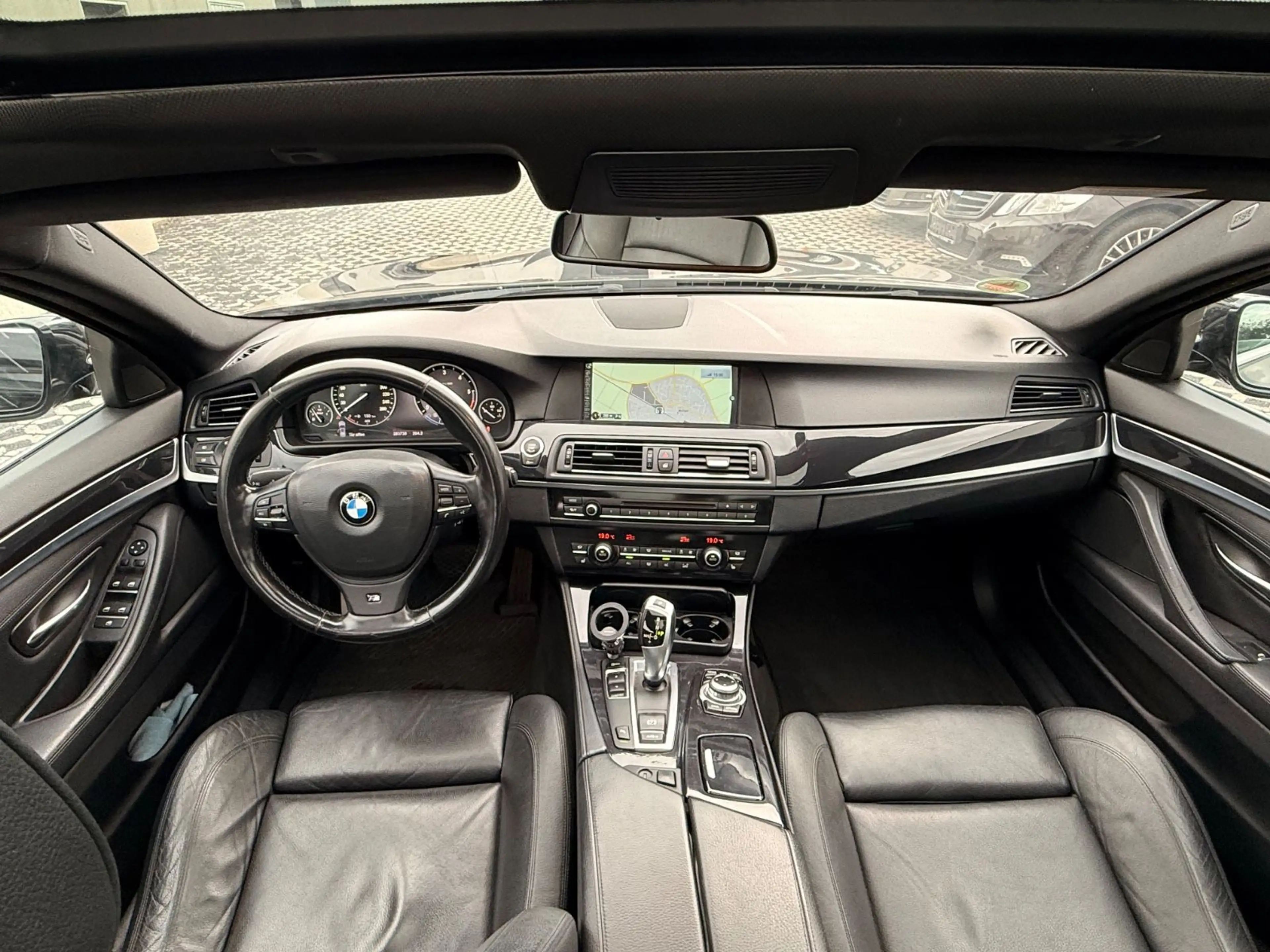BMW 530 5 Touring 530 d M Sport *HUD* — photo 12