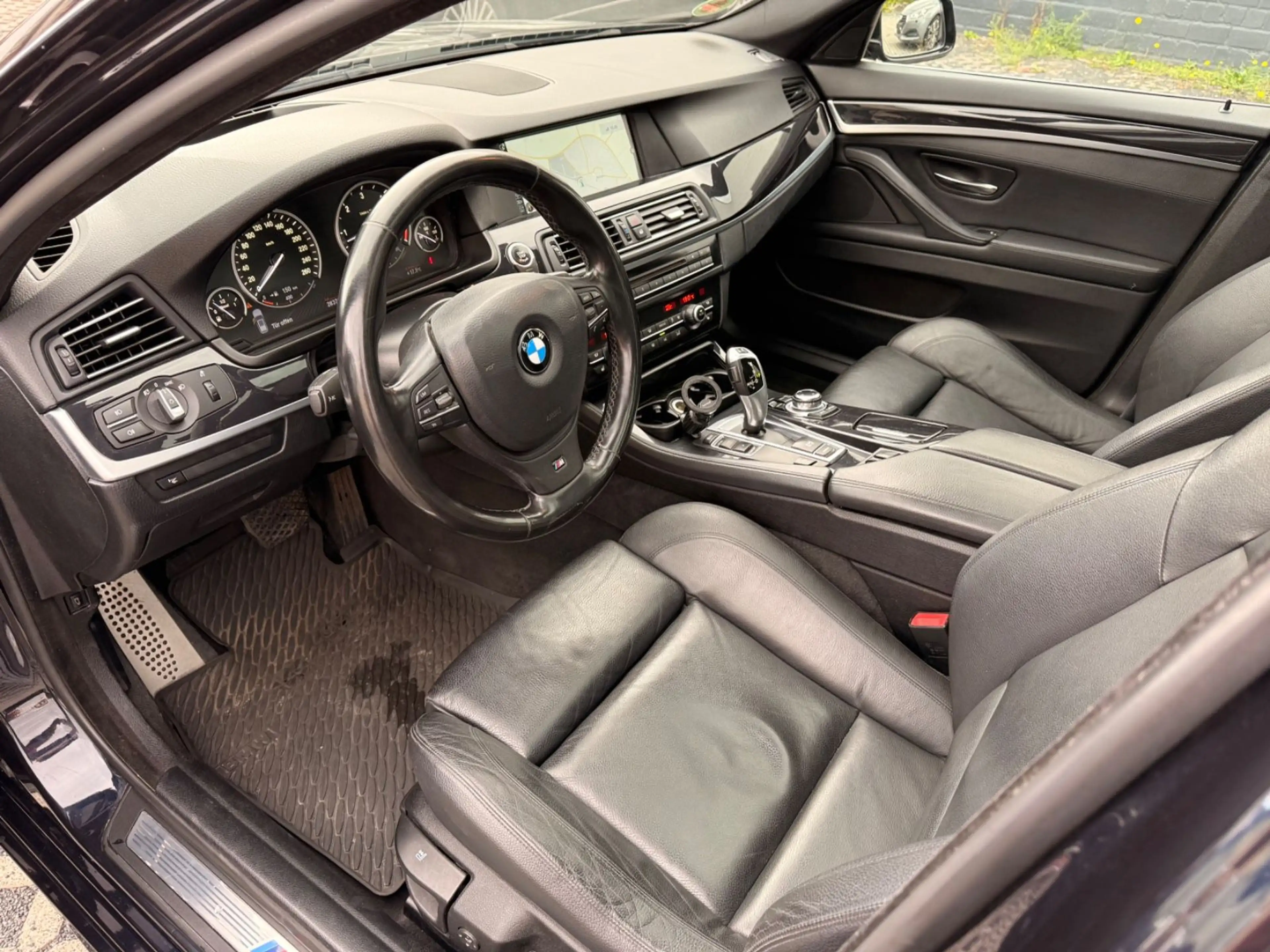 BMW 530 5 Touring 530 d M Sport *HUD* — photo 11
