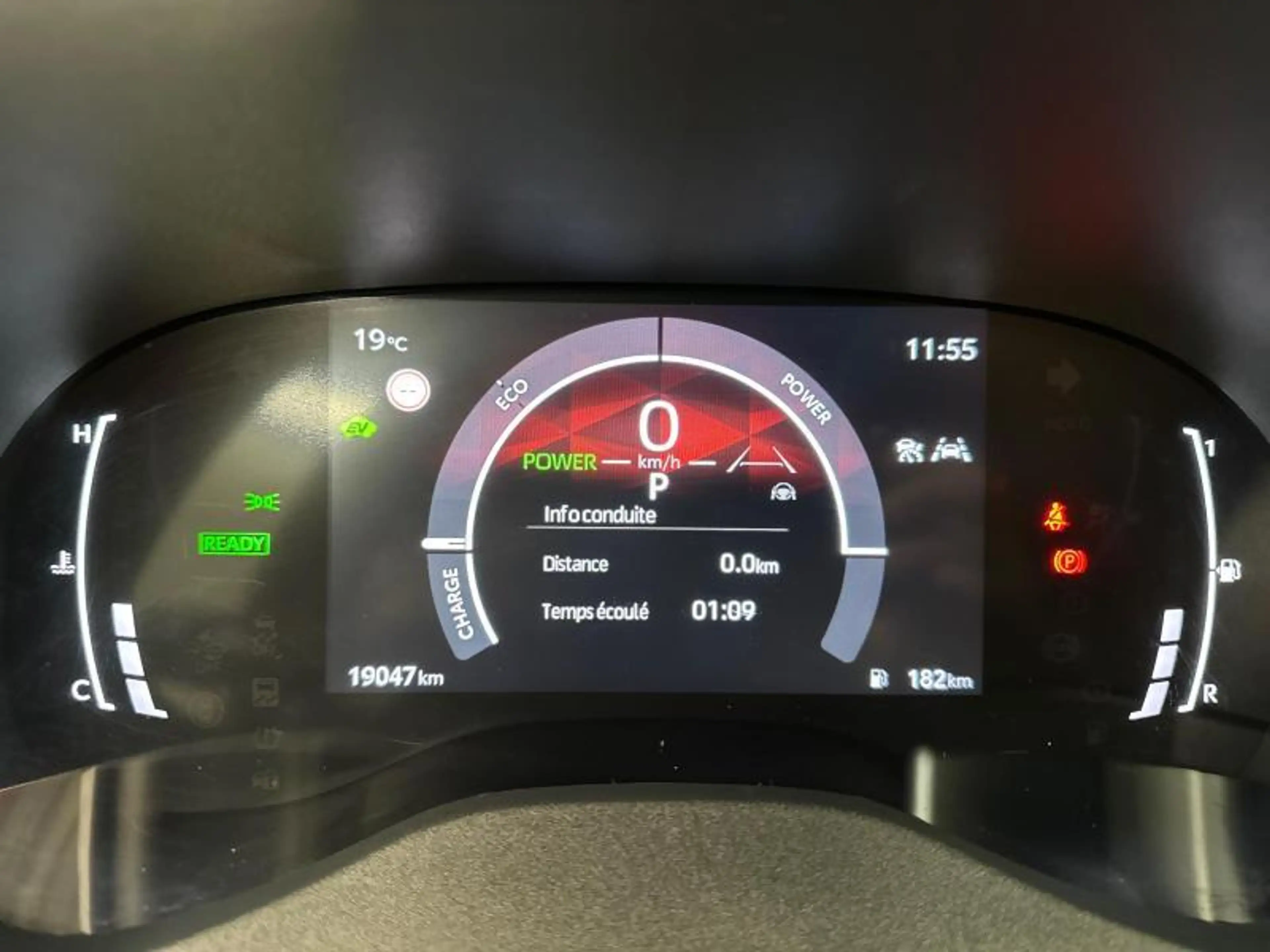Toyota Yaris Cross 116hp HEV Executive — photo 14