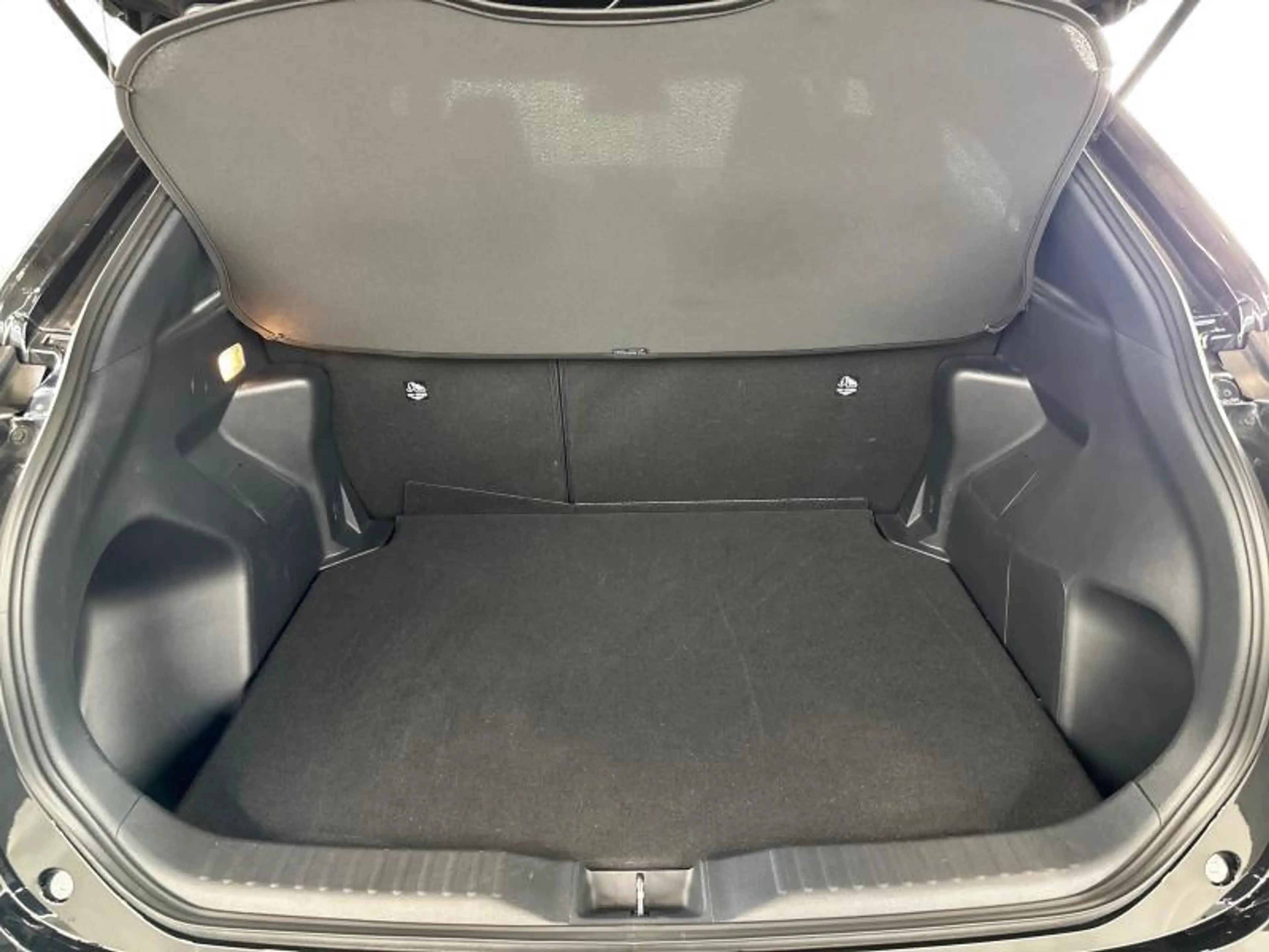 Toyota Yaris Cross 116hp HEV Executive — photo 11