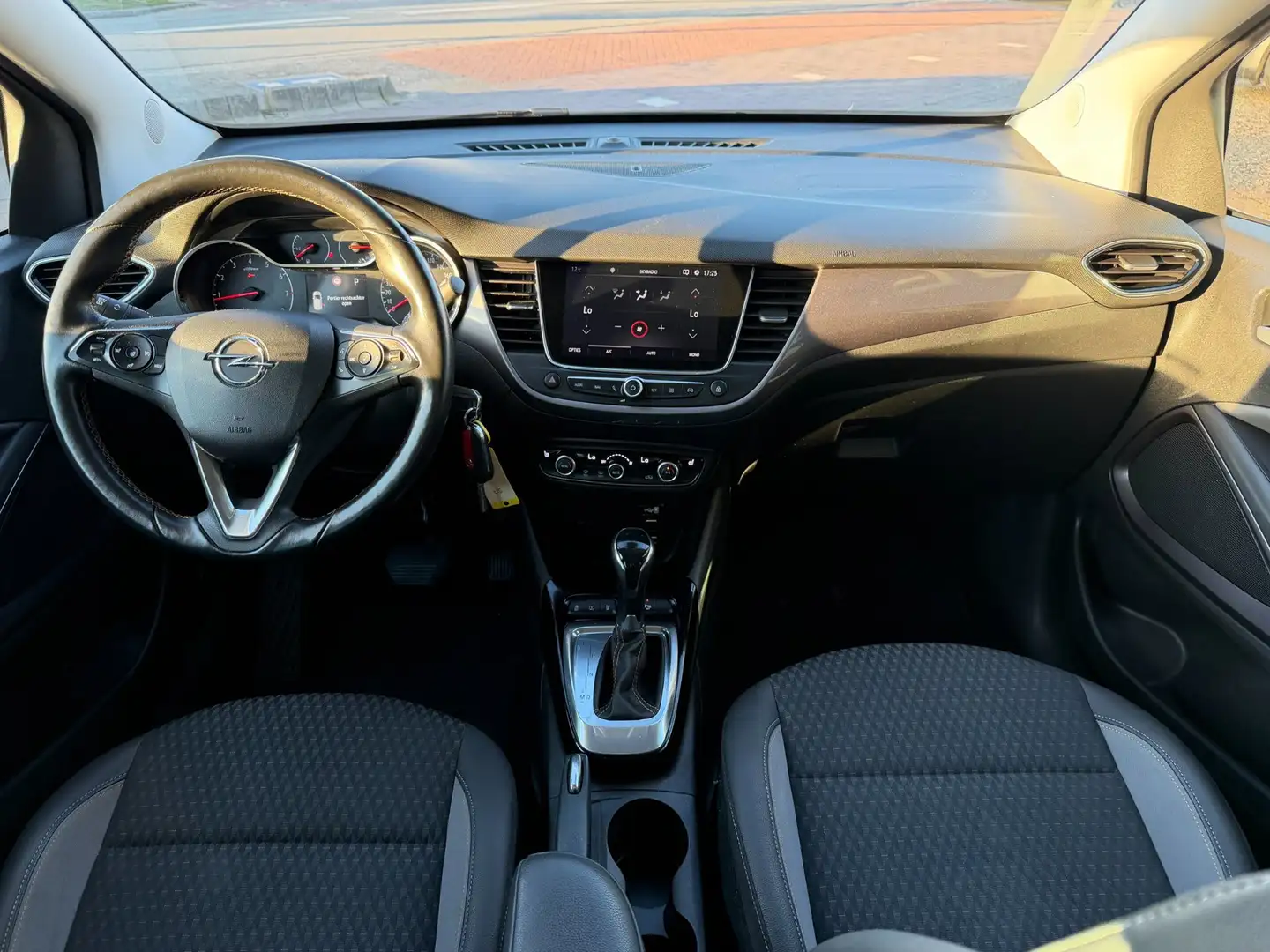 Opel Crossland X 1.2 Turbo Innovation AUT|Clima|Cruis|360CAM Grau - 2