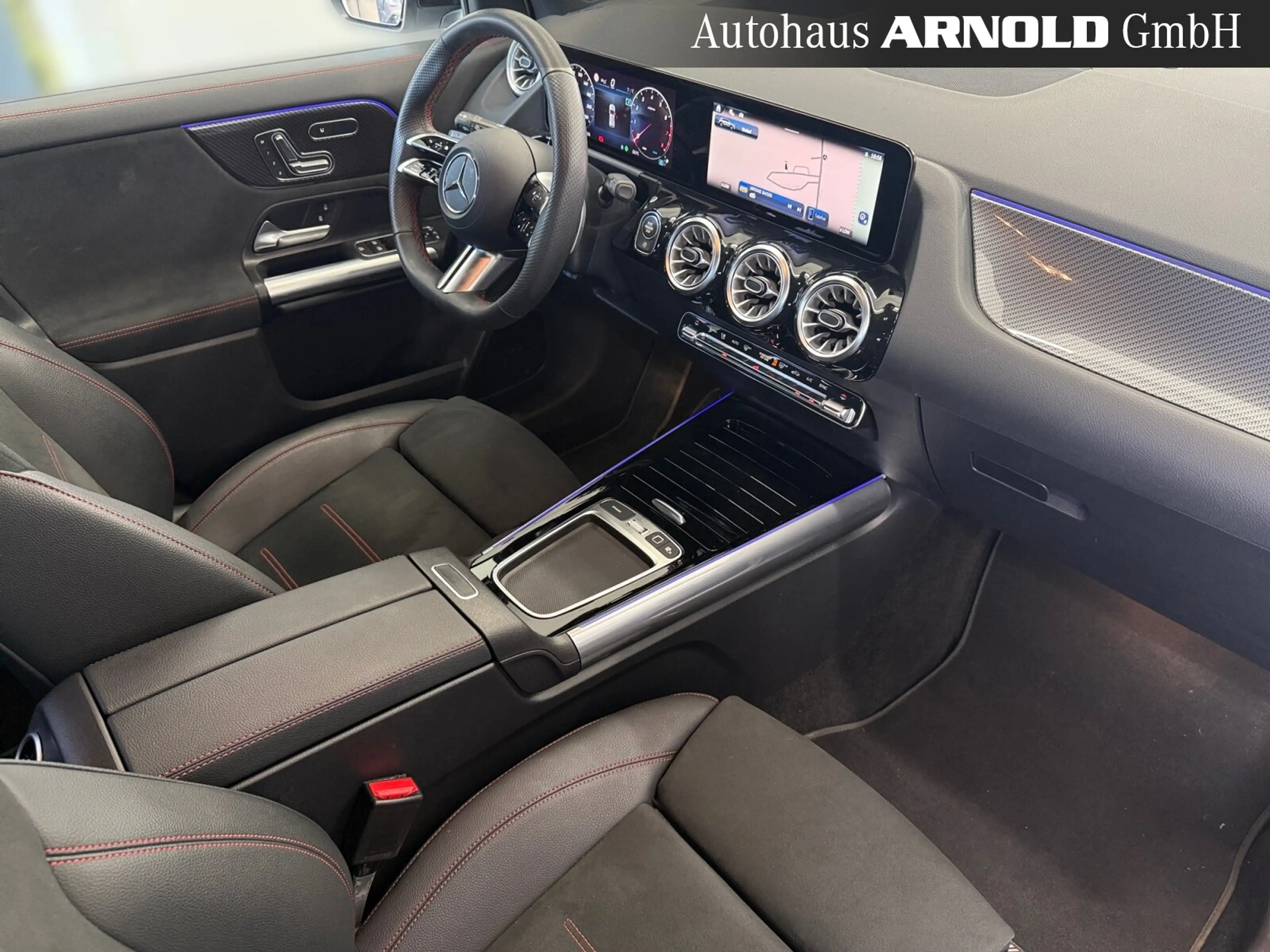 Mercedes-Benz GLA 250 GLA 250 4M AMG-Line Head-Up DISTRONIC 360° Night — photo 12