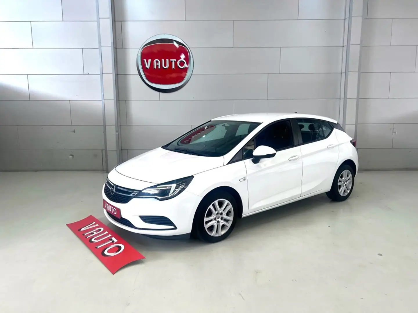 Opel Astra 1.6CDTi S/S Selective 110 Blanc - 1