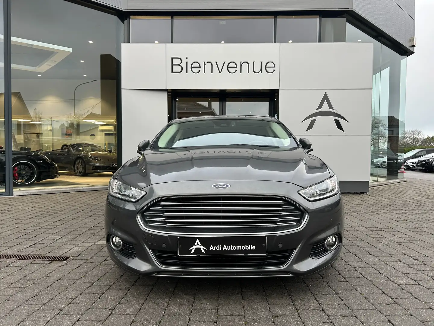 Ford Mondeo Mondeo 1.6 TDCi *GARANTIE 12 MOIS*1er PROPRIETAIRE Gris - 2