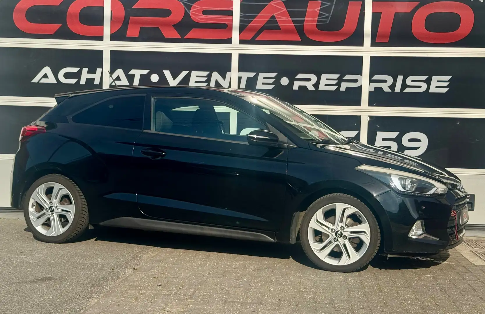Hyundai i20 1.4 CRDi Sport NAVI CRUISE CLIM AUTO TOIT PANO JA Noir - 2