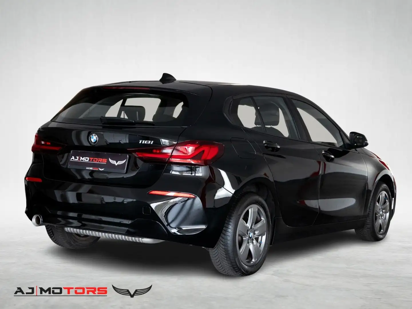 BMW 118 i Advantage **NAVI-SHZ-PDC-DAB-SPUR-LED** Schwarz - 2