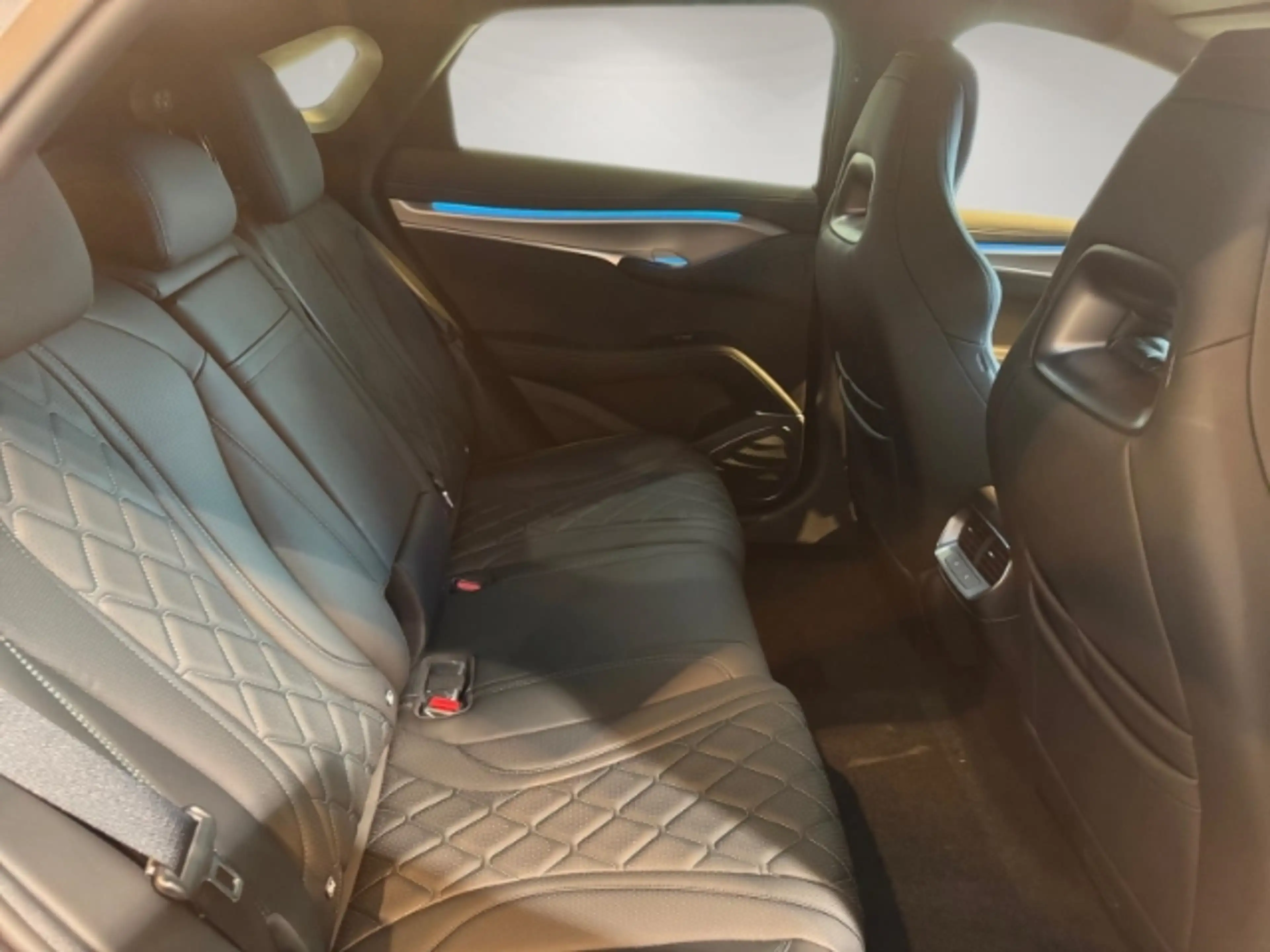 BYD Sealion 7 Design/Allrad/360 Kamera/Panorama/Elektr.Heckkl./N — photo 11