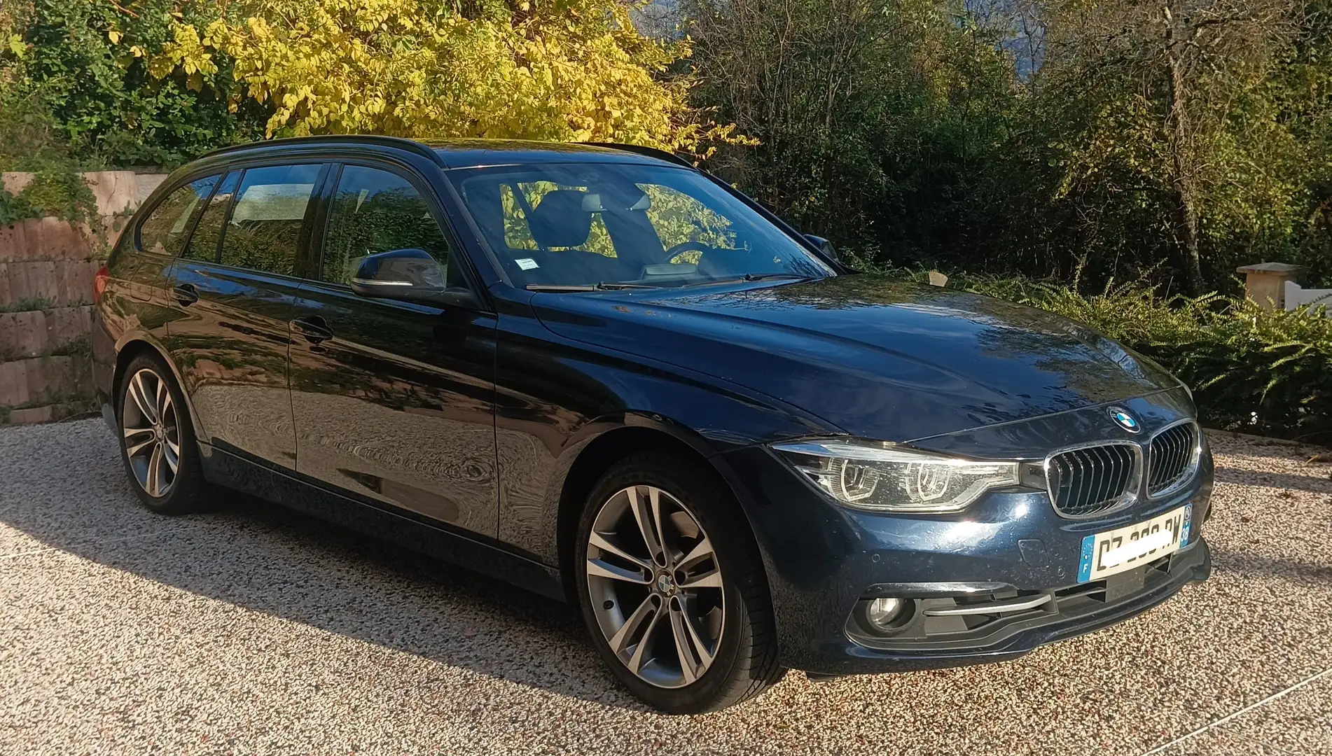 BMW 330 Touring 330d xDrive 258 ch Sport A Bleu - 1