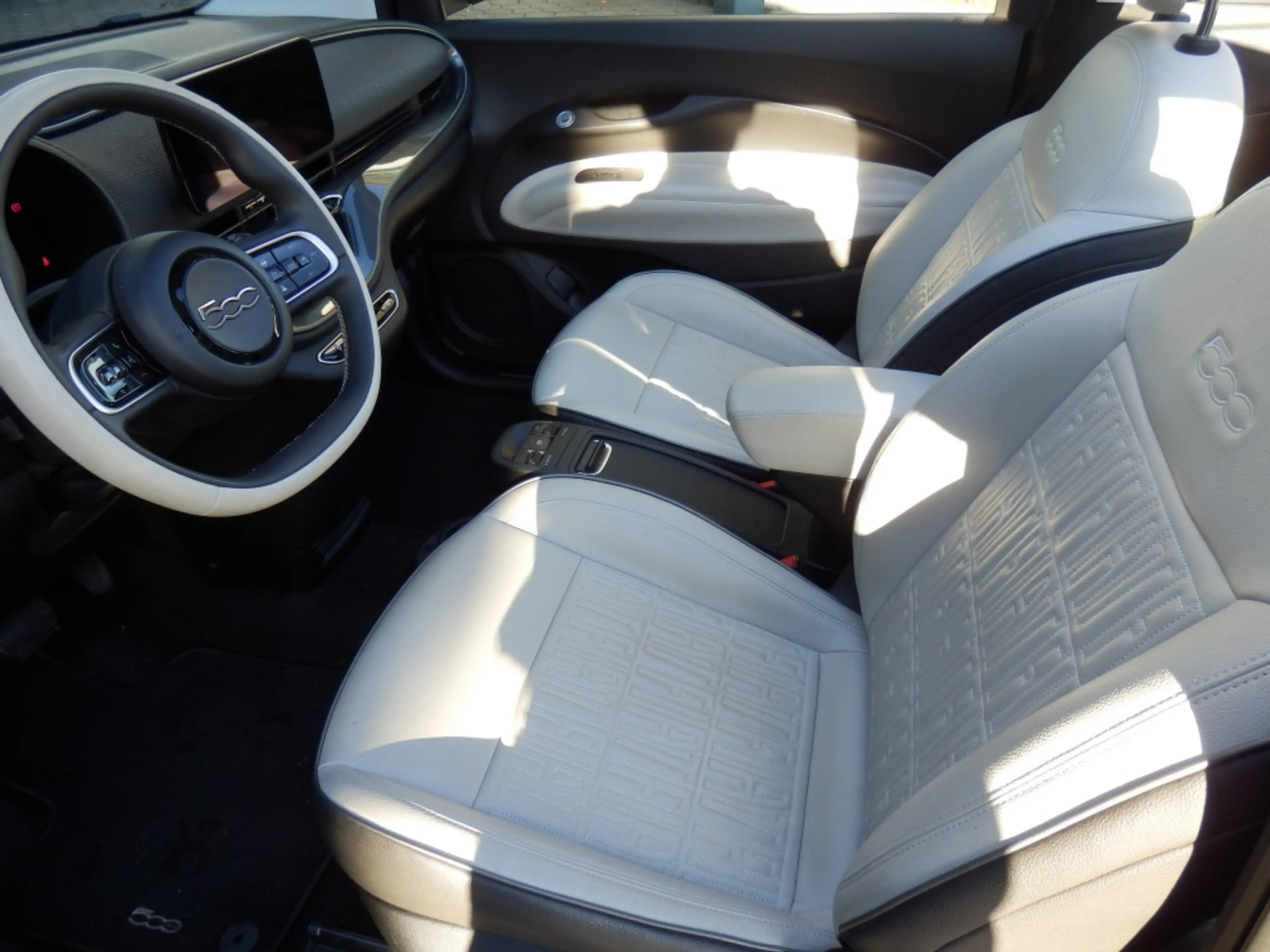 Fiat 500e La Prima 42 kWh I Cabrio I SOH 93 % I 1e eig I Nav — photo 9