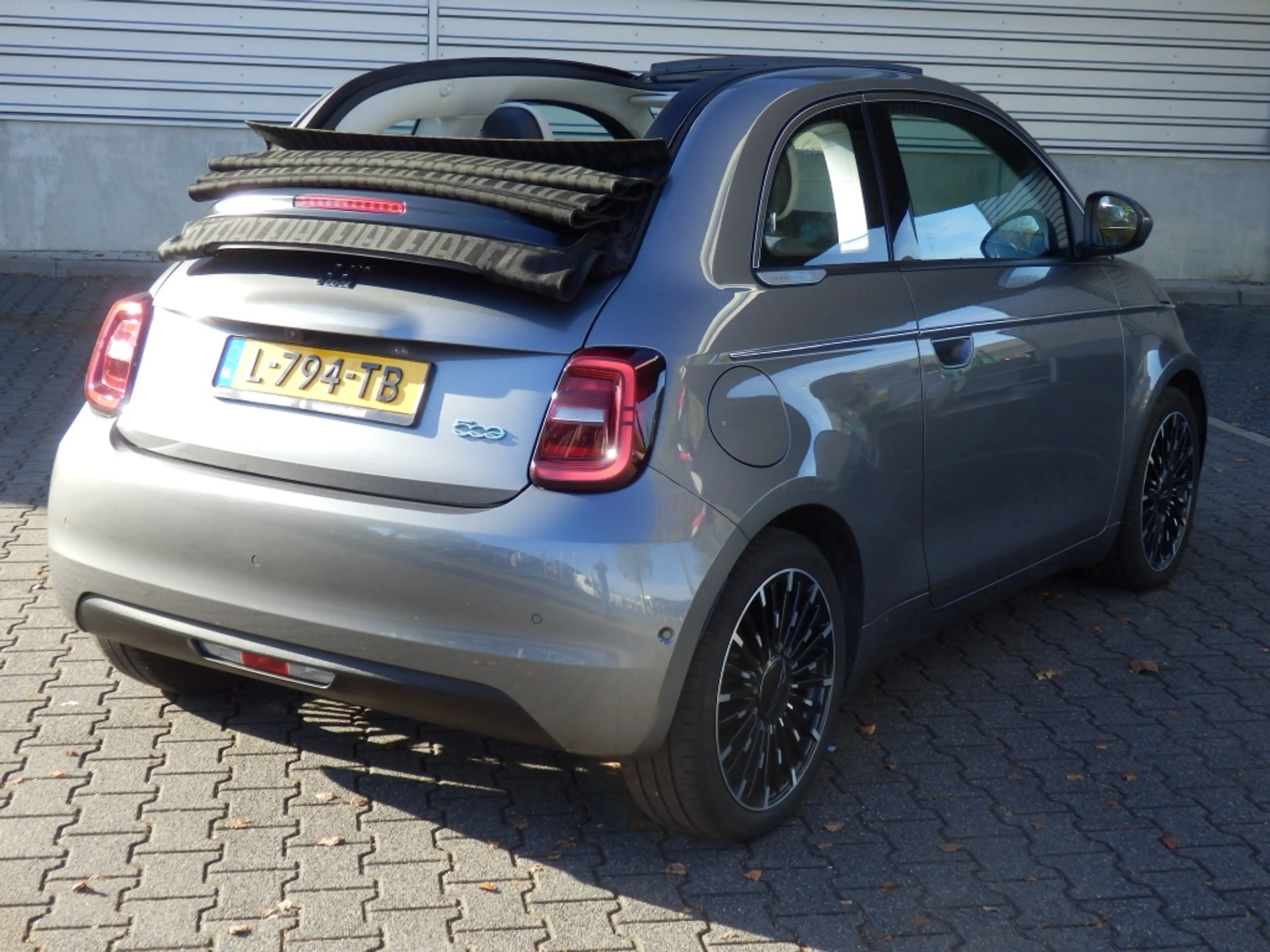 Fiat 500e La Prima 42 kWh I Cabrio I SOH 93 % I 1e eig I Nav — photo 4