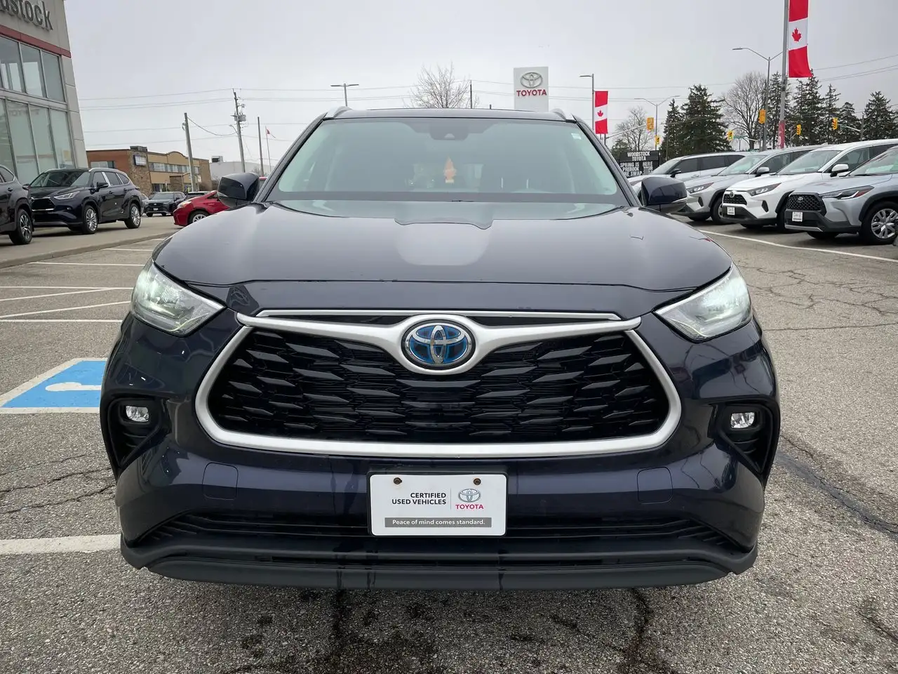 Toyota Highlander снимка Toyota Highlander