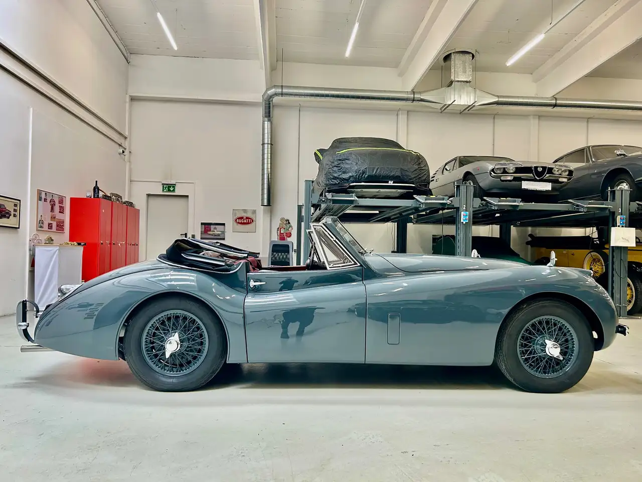 Jaguar XK 120 DHC, foto 4