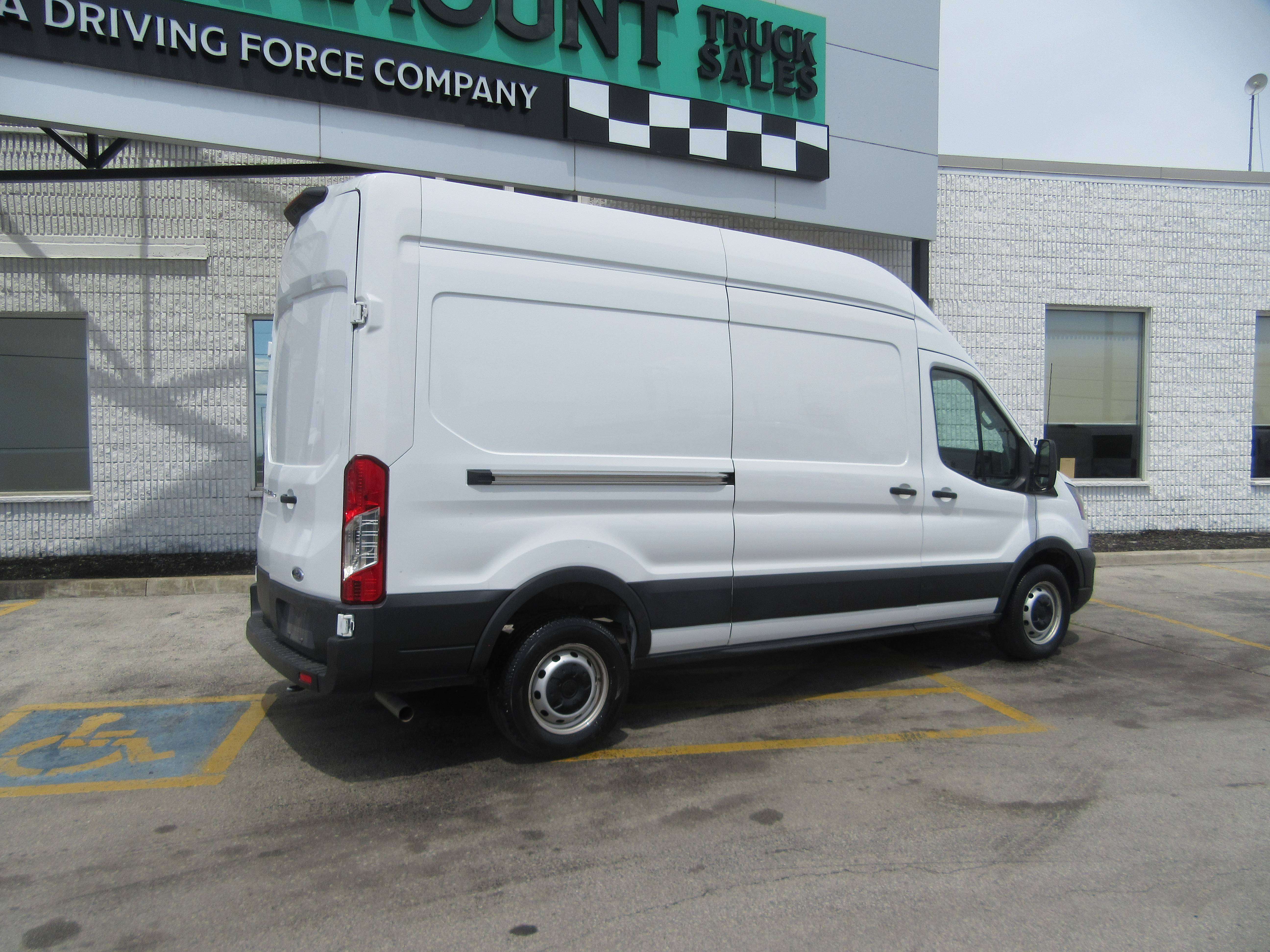2022 Ford Transit Cargo Van