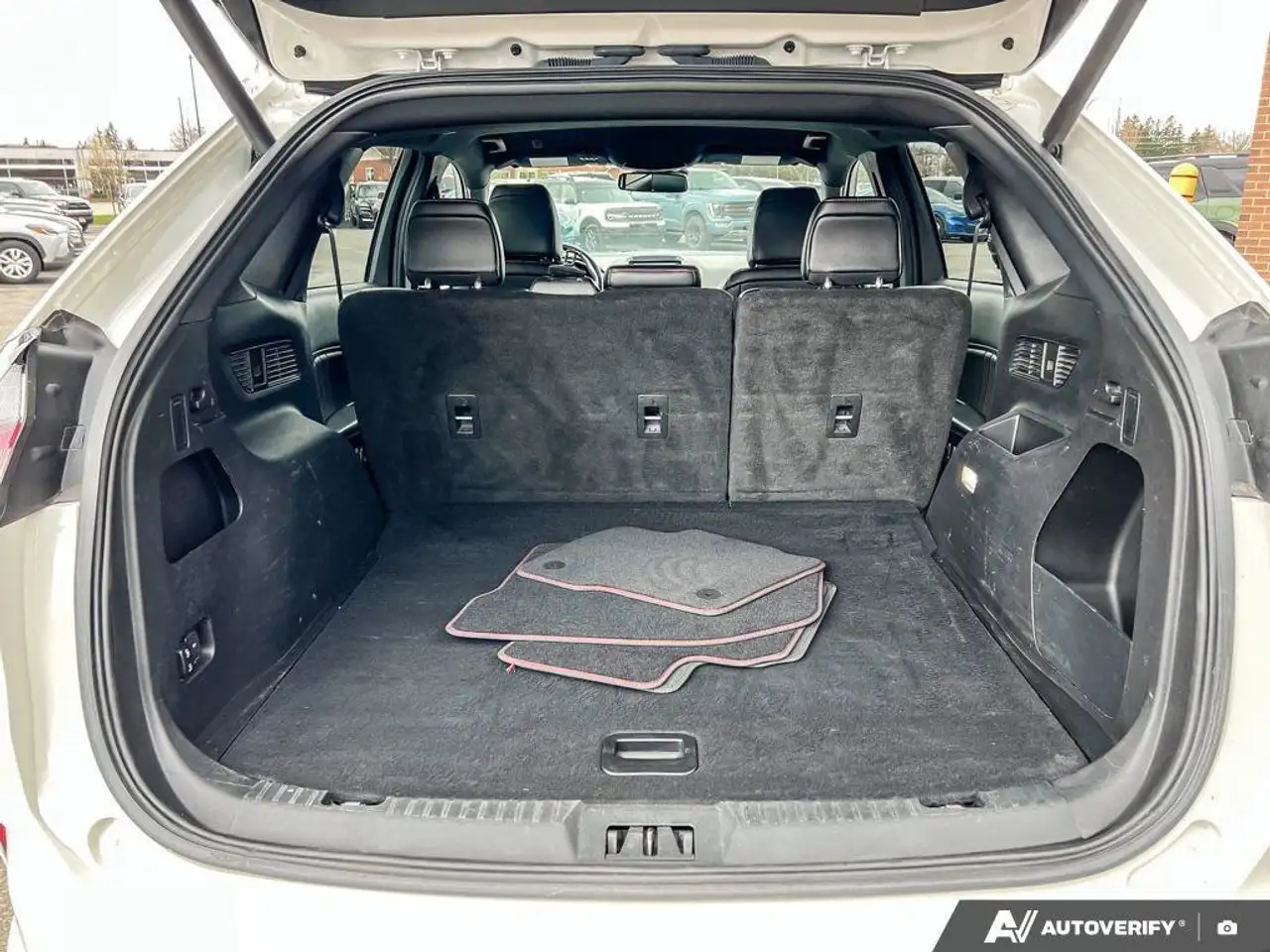 Ford Edge снимка Ford Edge