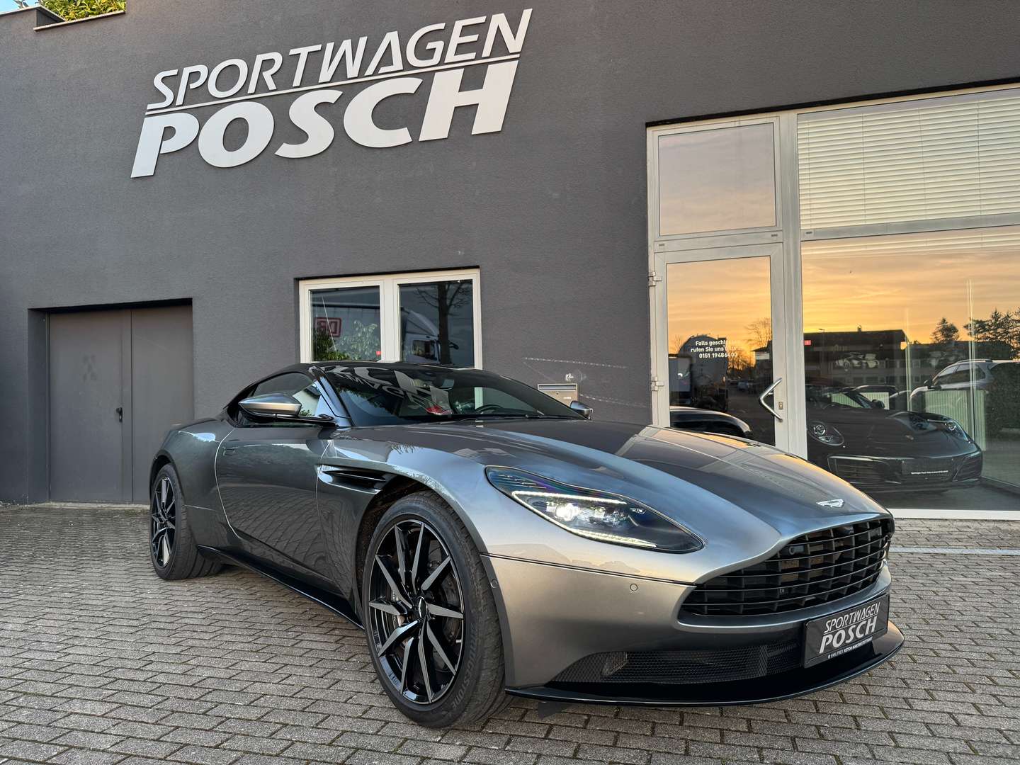 Aston Martin DB11 Coupé V8 - - Joinsteer - #4
