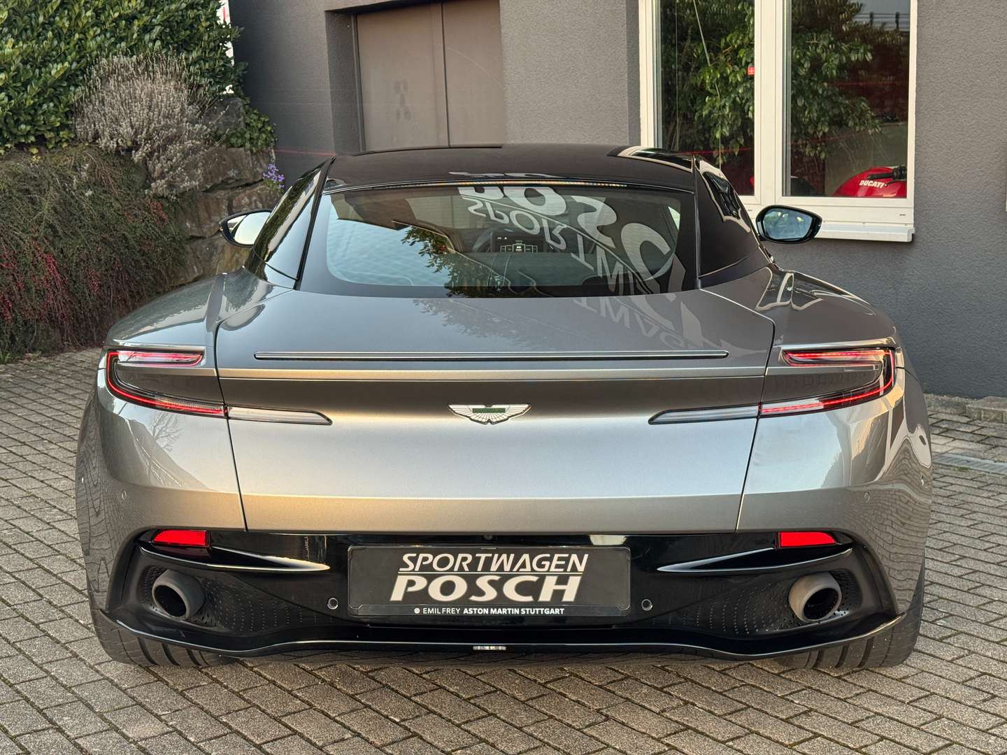 Aston Martin DB11 Coupé V8 - - Joinsteer - #2