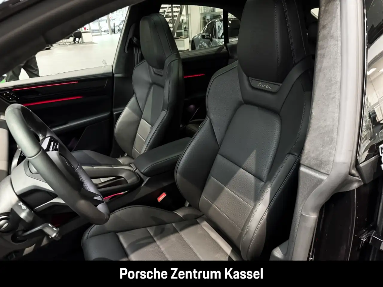 Porsche Macan Turbo Electric 8