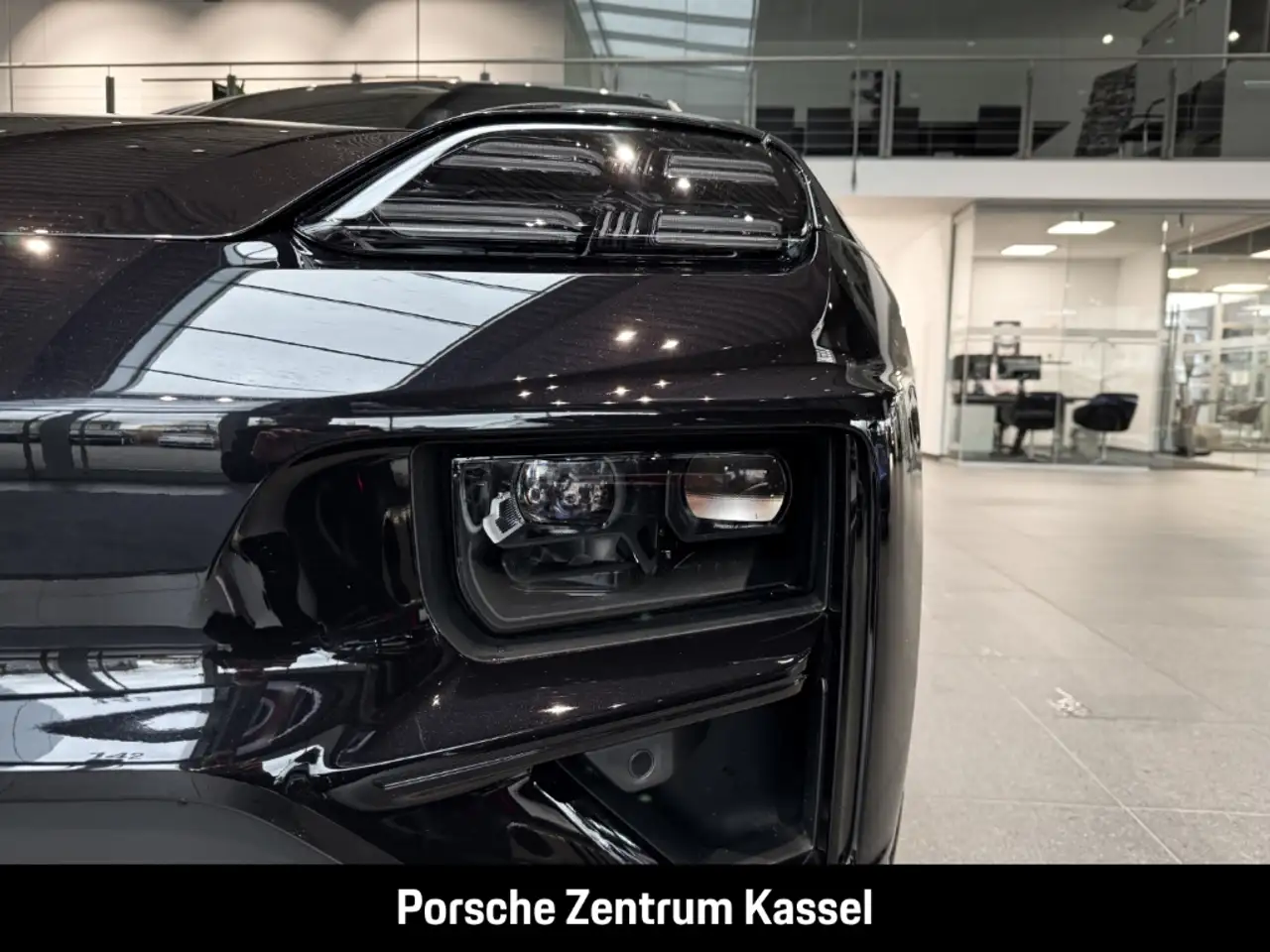 Porsche Macan Turbo Electric 15
