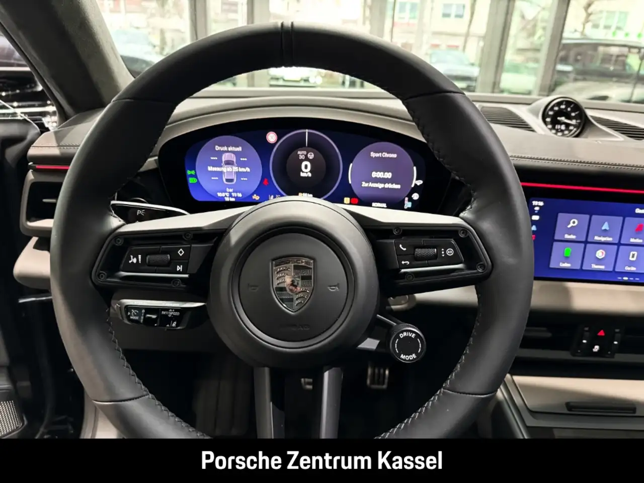 Porsche Macan Turbo Electric 9