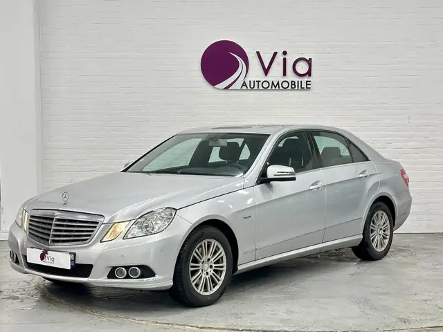Mercedes-Benz E 200 E200 E 200 BLUEEFFICIENCY 136 ELEGANCE EXECUTIVE / CUIR / SIEGE CHAUFFANT