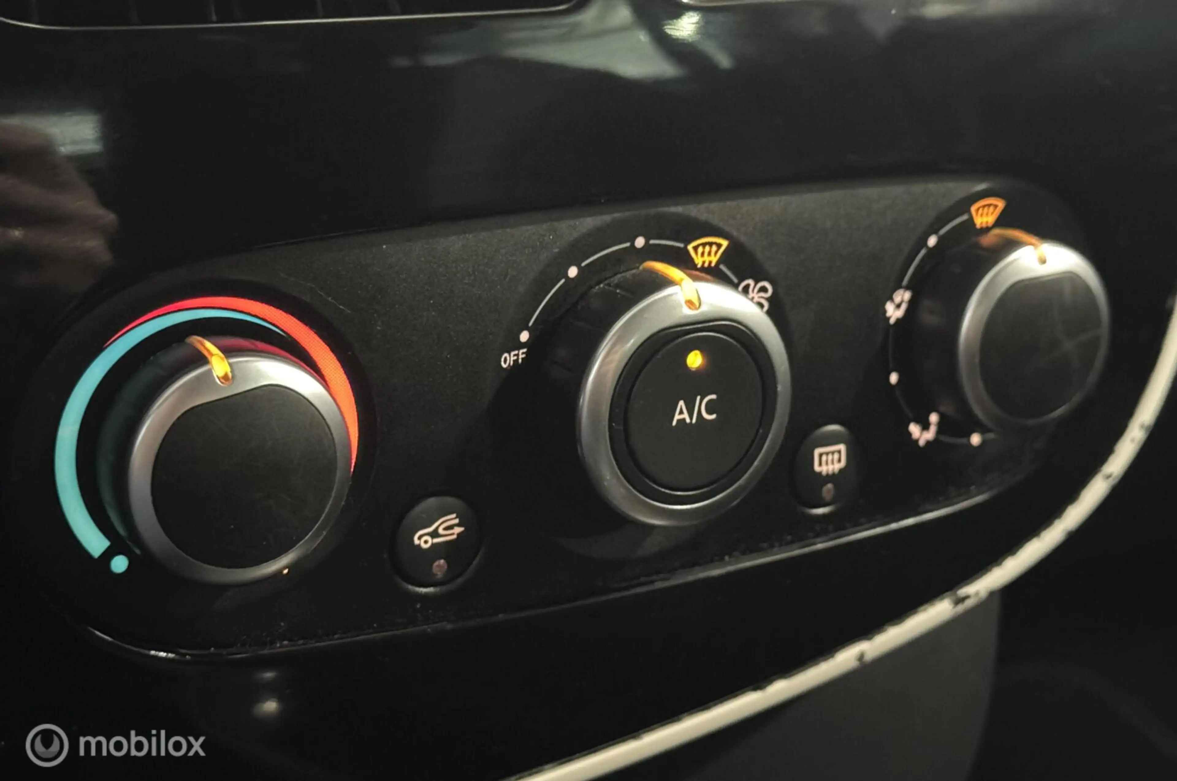 Renault Clio Estate 0.9 TCe Night&Day [ NAP cruise camera LM ] — photo 20