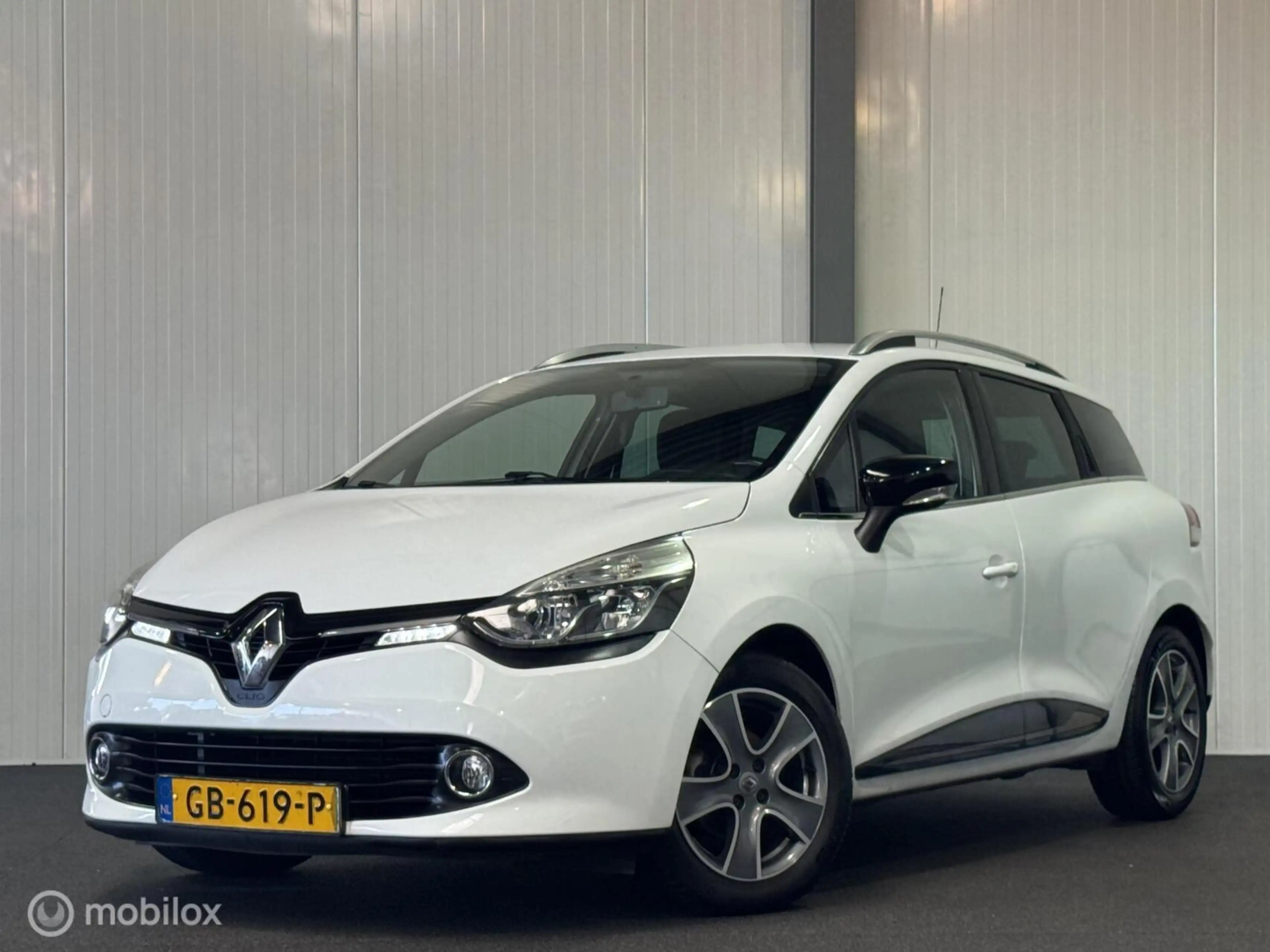 Renault Clio Estate 0.9 TCe Night&Day [ NAP cruise camera LM ]