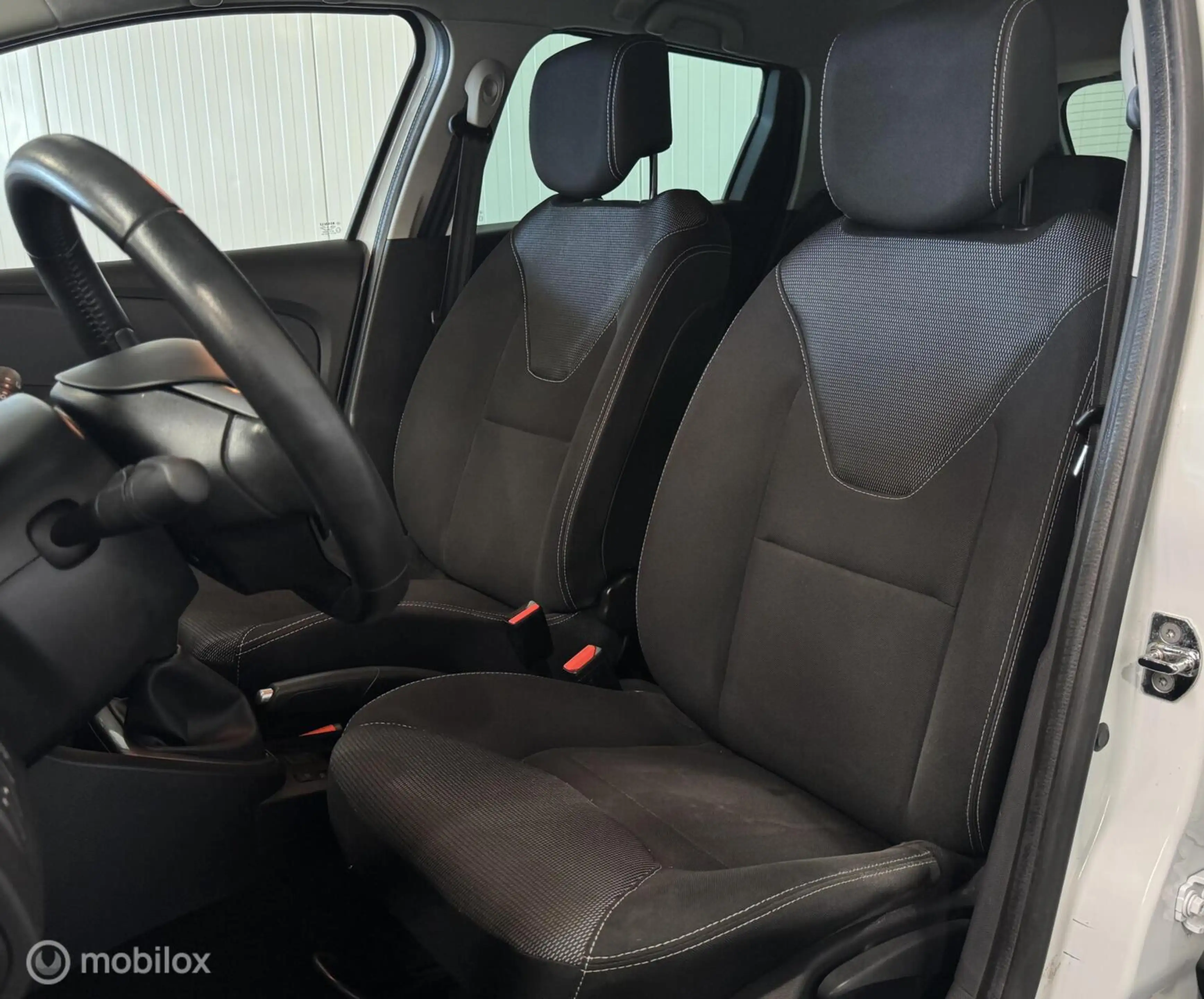 Renault Clio Estate 0.9 TCe Night&Day [ NAP cruise camera LM ] — photo 8
