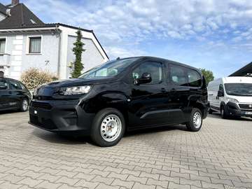 Multicab XL 1.5 AT *LED Navi Sitzh. PDC*