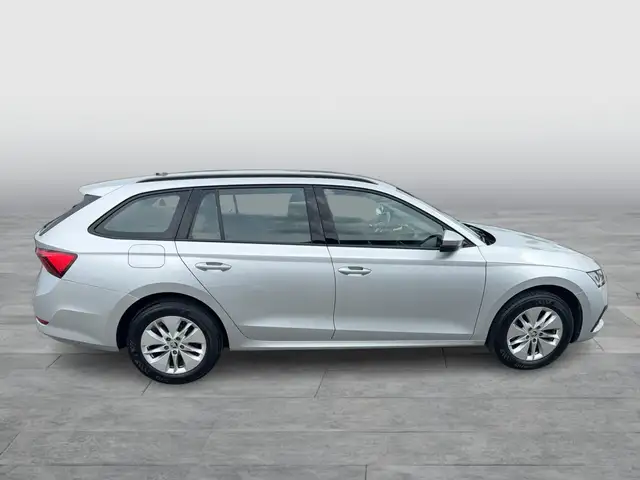 Skoda Octavia view 6
