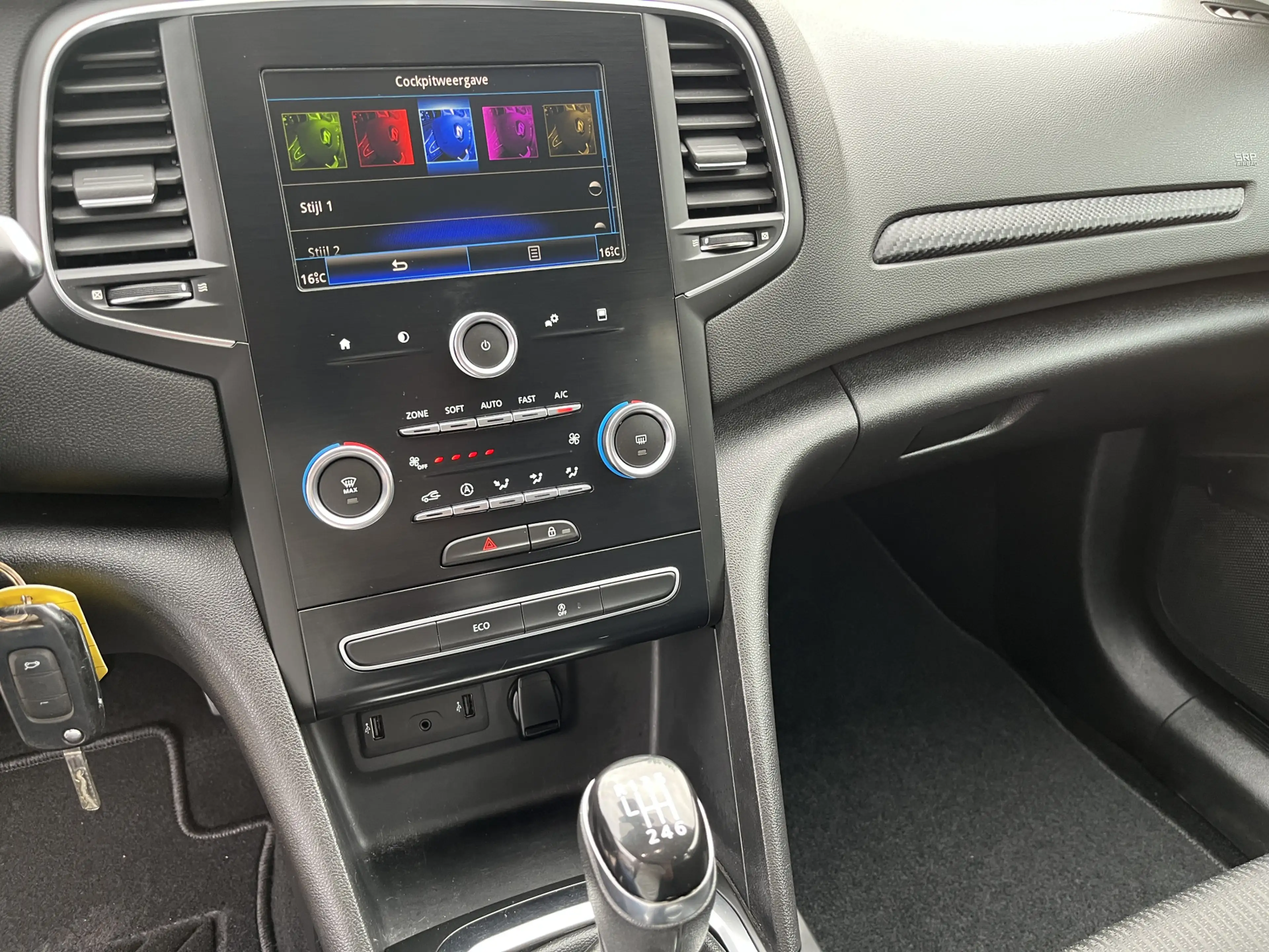 Renault Megane Estate 1.5 dCi Eco2 Zen Trekhaak Nieuwe A.P.K Xeno — photo 14