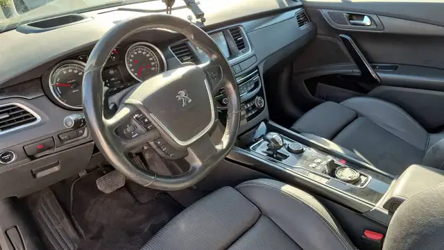 Peugeot Unknown Model view 8