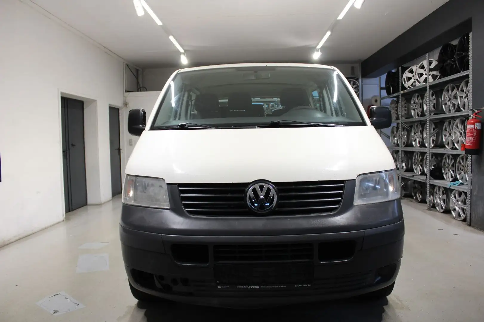 Volkswagen T5 Transporter Kasten-Kombi*ABS*ESP*AHK Grijs - 2