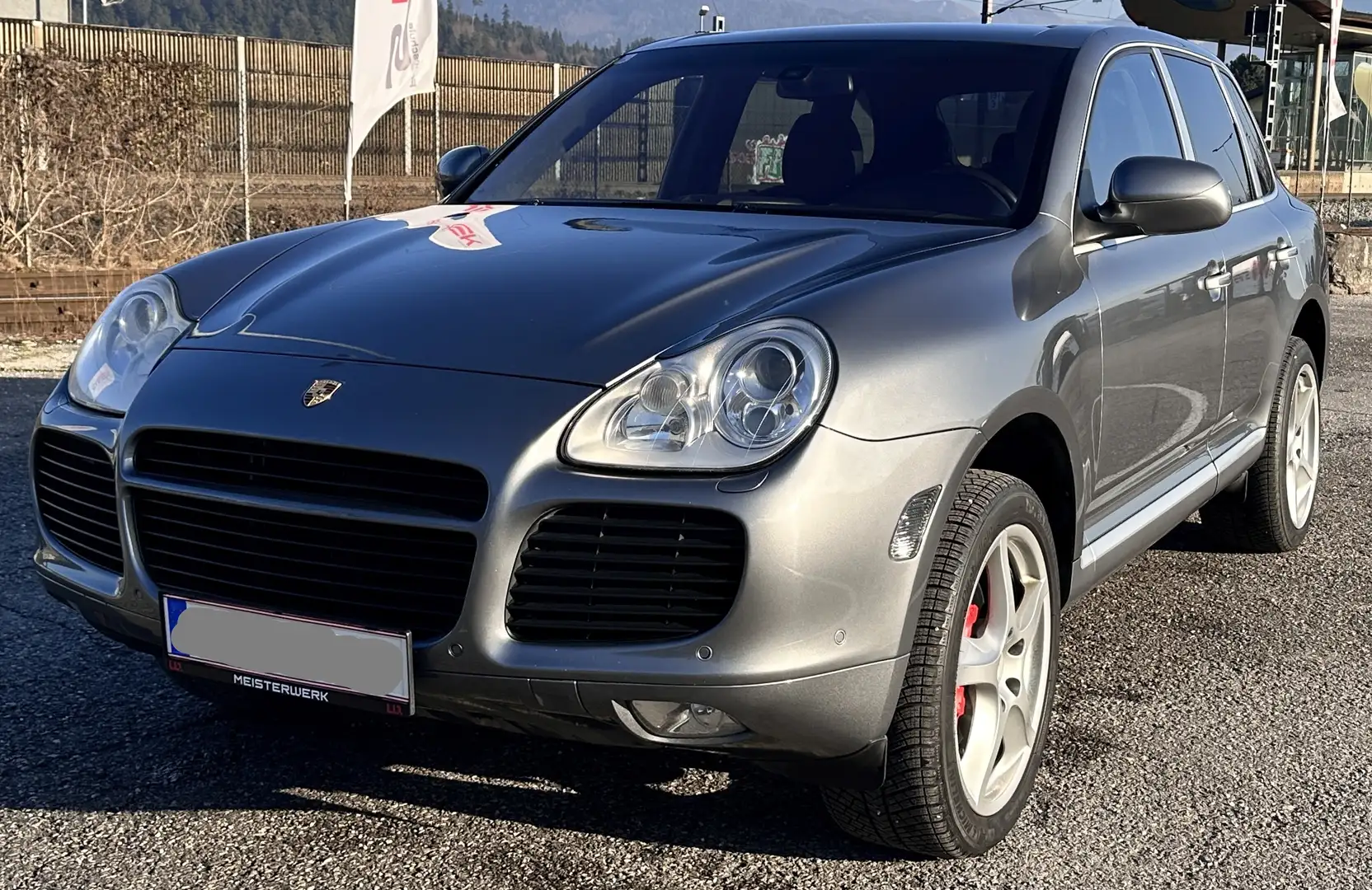 Porsche Cayenne Cayenne Turbo 4,5 V8 Tiptronic Grau - 1