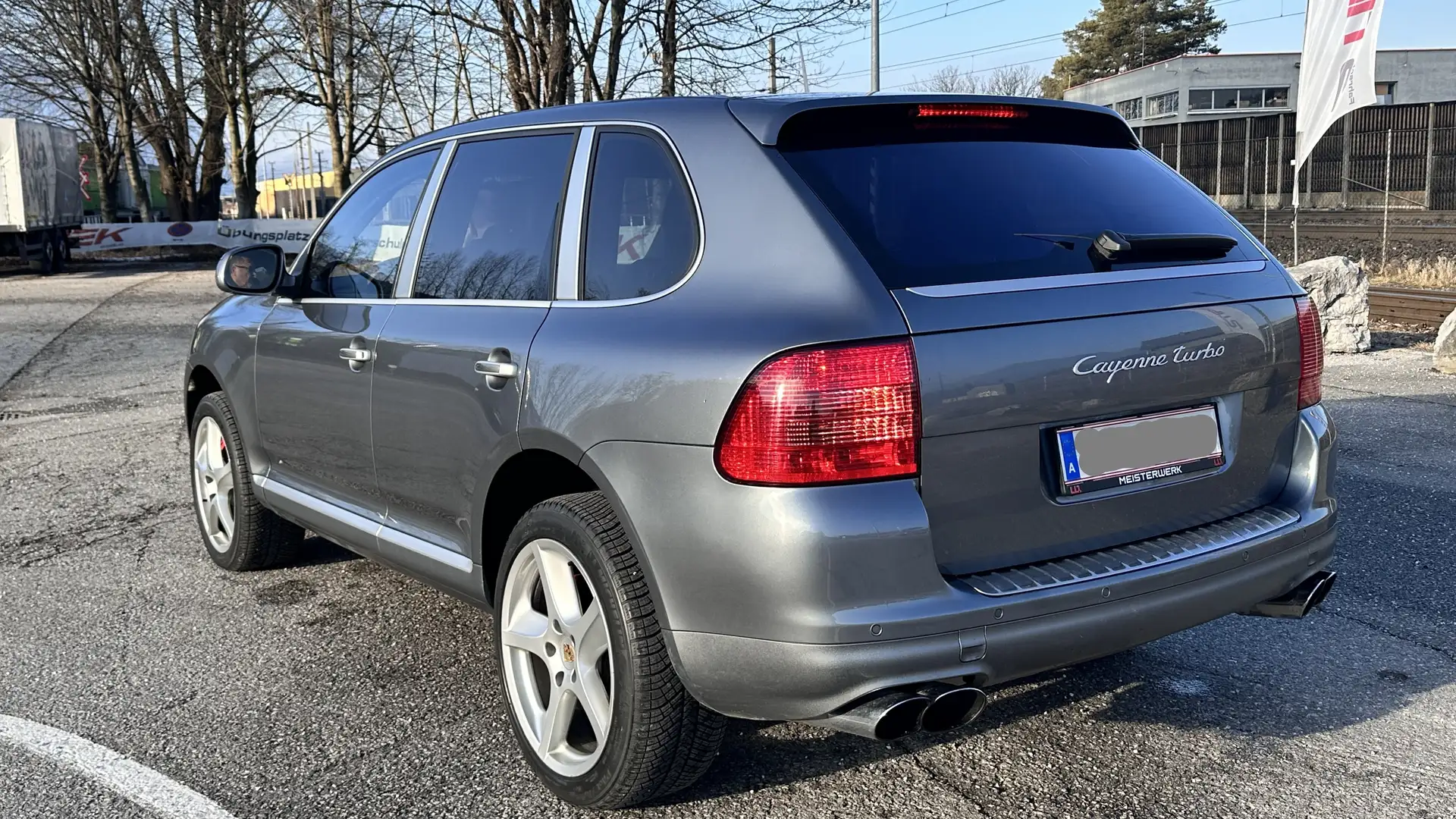 Porsche Cayenne Cayenne Turbo 4,5 V8 Tiptronic Grau - 2