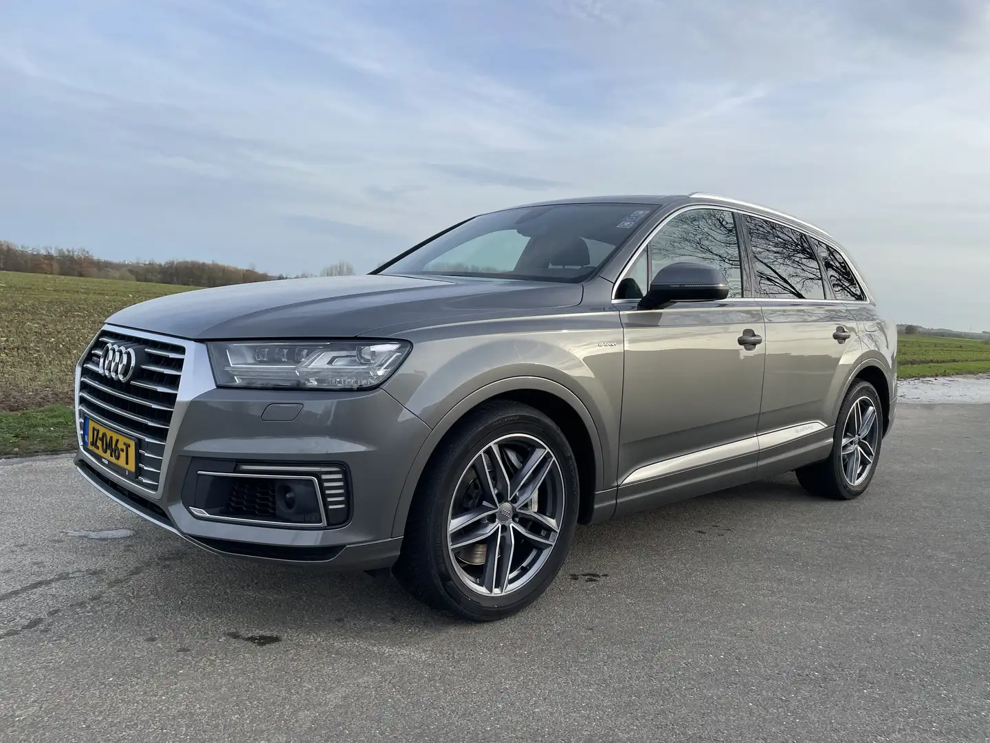 Audi Q7 3.0 TDI V6 E-tron Full-Option Eerste Eigenaar Grey - 1