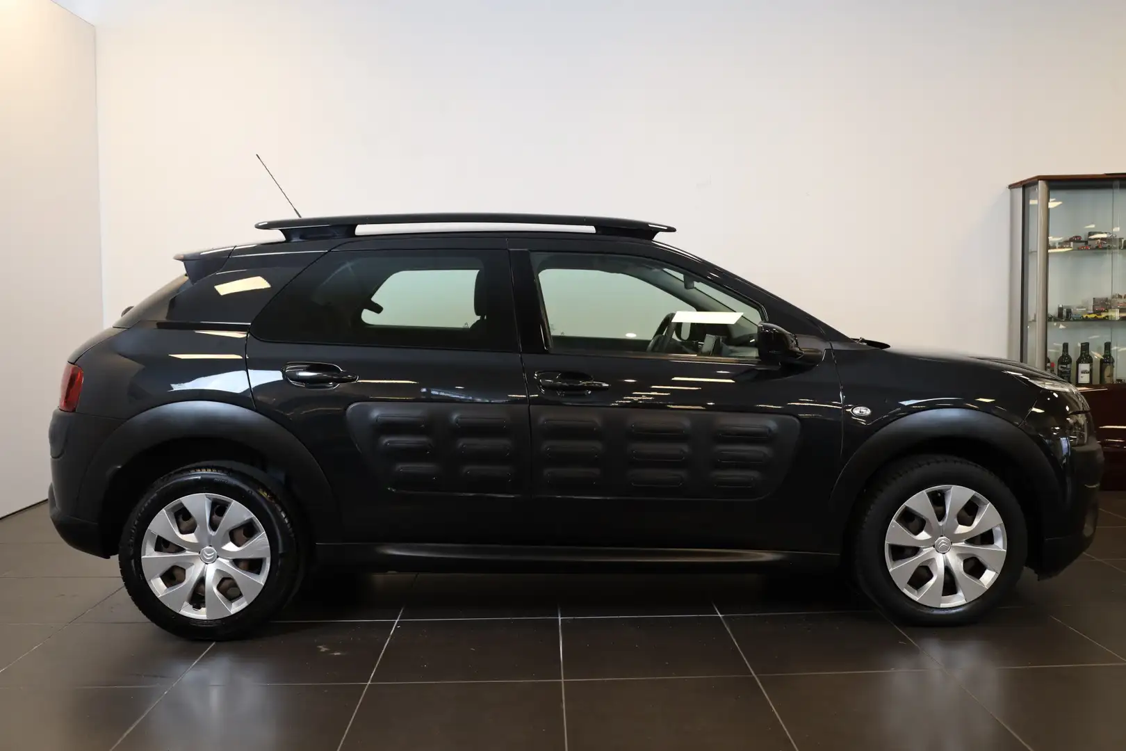Citroen C4 Cactus PT 82 Feel Navigatie | Bluetooth Audio Streamen Negro - 2