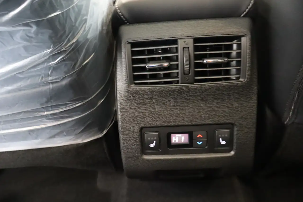 Mitsubishi Outlander снимка Mitsubishi Outlander