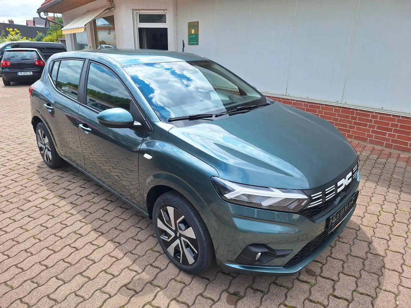 Dacia Sandero III Expression Grün - 1