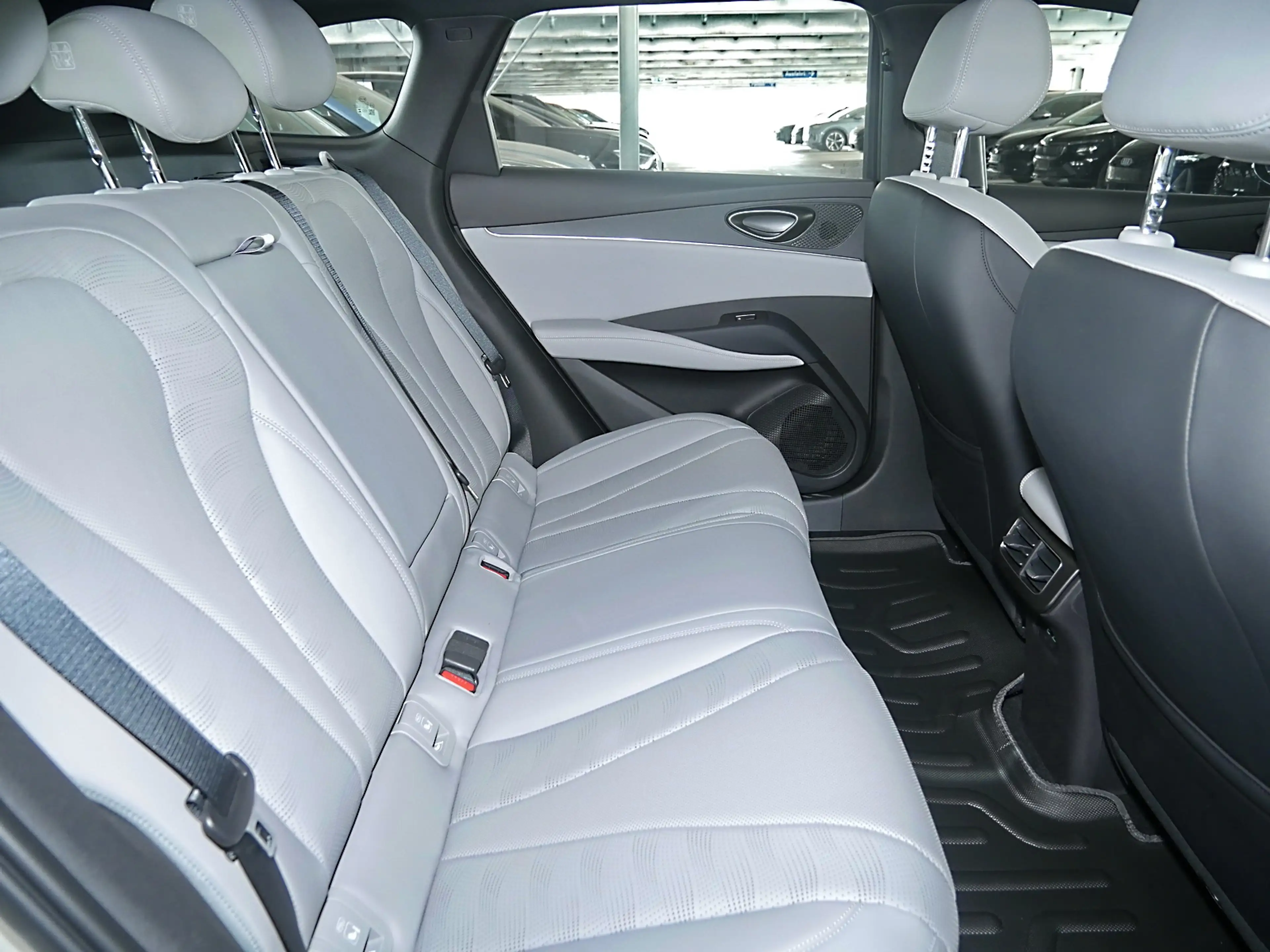 BYD Seal 6 Touring 1.5 DM-i Boost Navi RüKa 17"Alu — photo 6