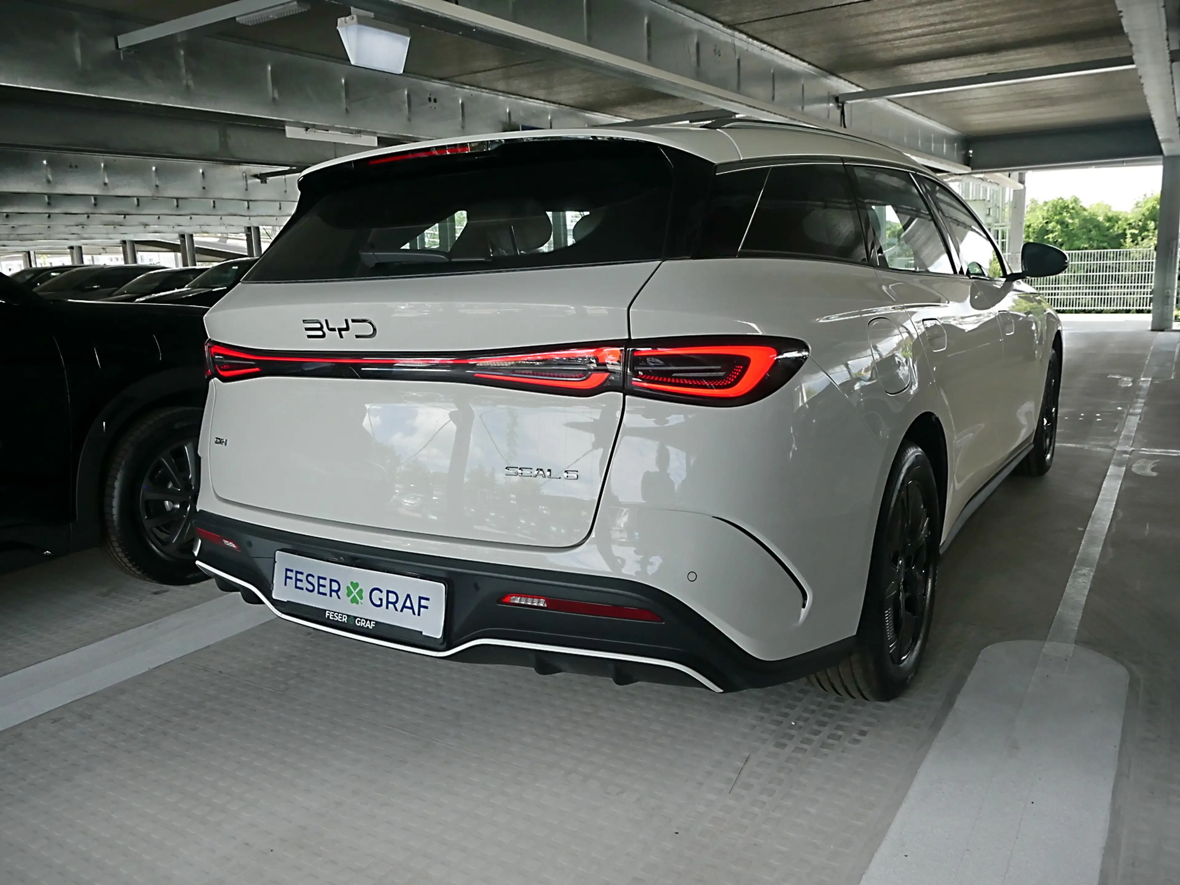 BYD Seal 6 Touring 1.5 DM-i Boost Navi RüKa 17"Alu — photo 3