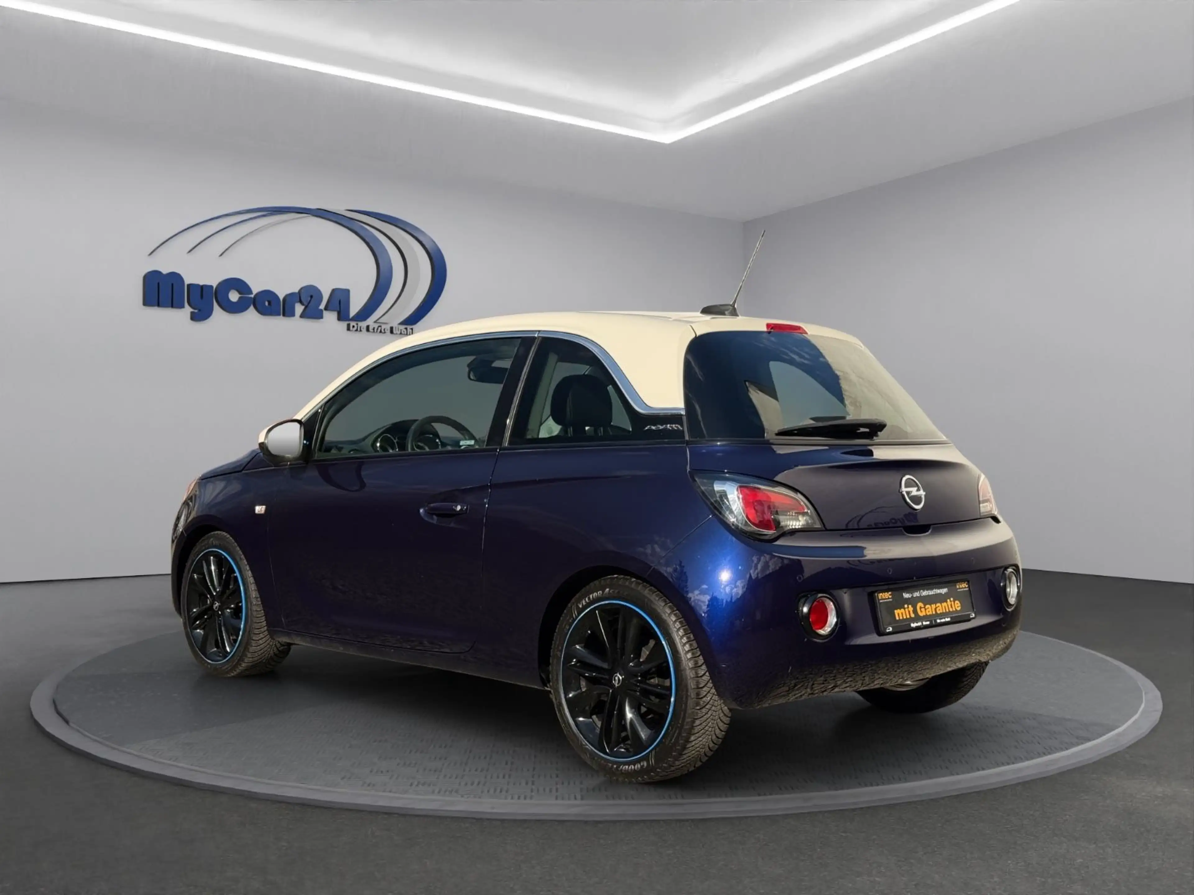 Opel Adam °Autom.°PDC°SZH°T.-Leder°IntelliLink°4Season — photo 4