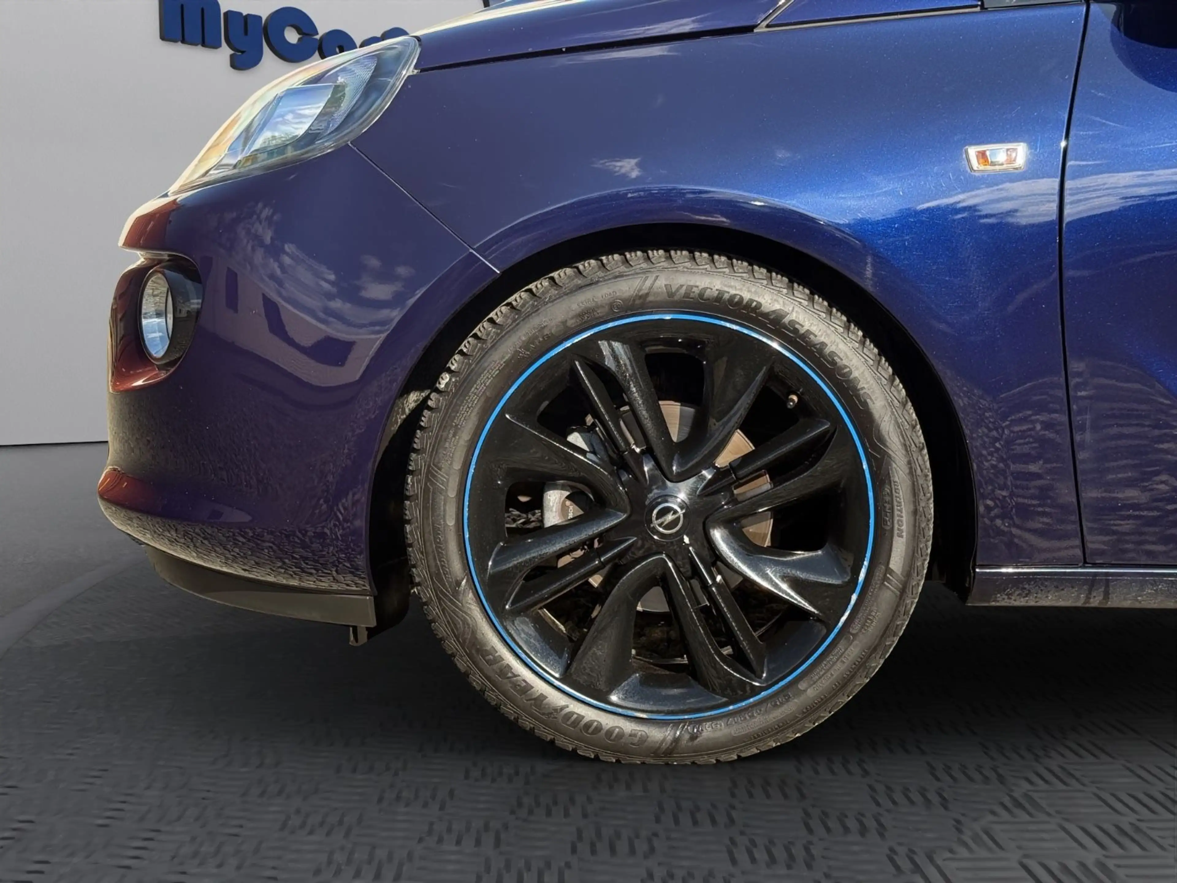Opel Adam °Autom.°PDC°SZH°T.-Leder°IntelliLink°4Season — photo 13