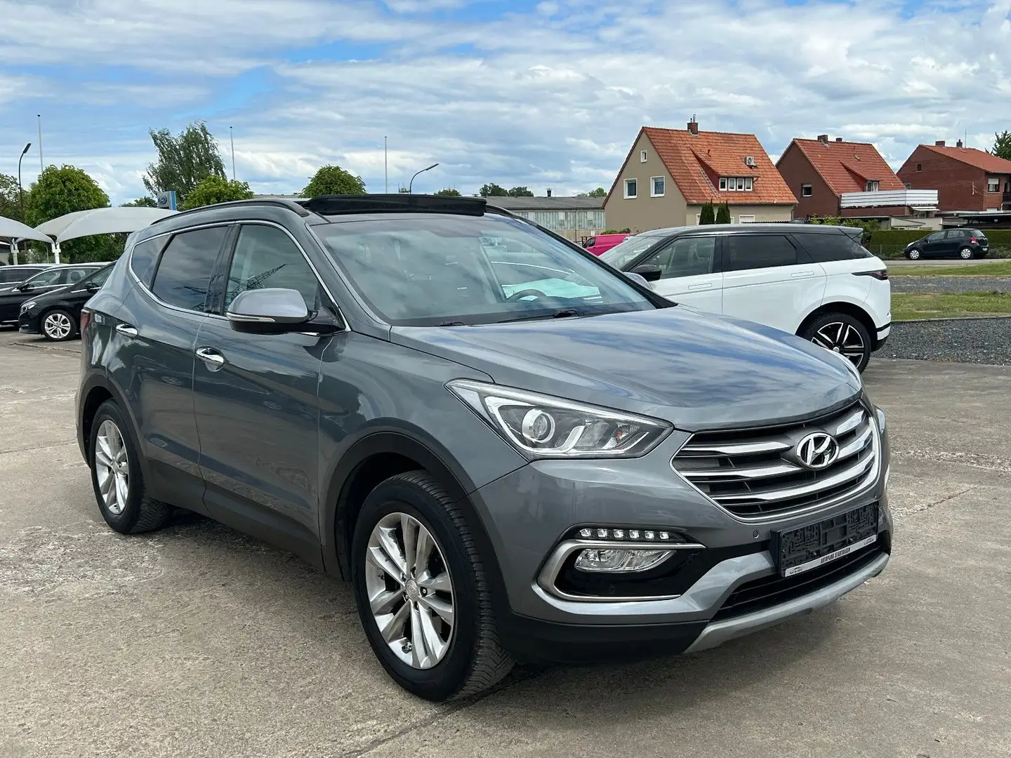 Hyundai SANTA FE Family + 2WD 7 Sitzer/Pano/Kamera Stříbrná - 1