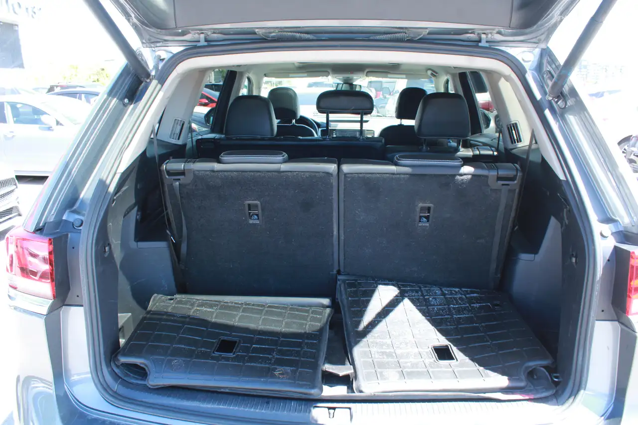 Volkswagen Atlas снимка Volkswagen Atlas