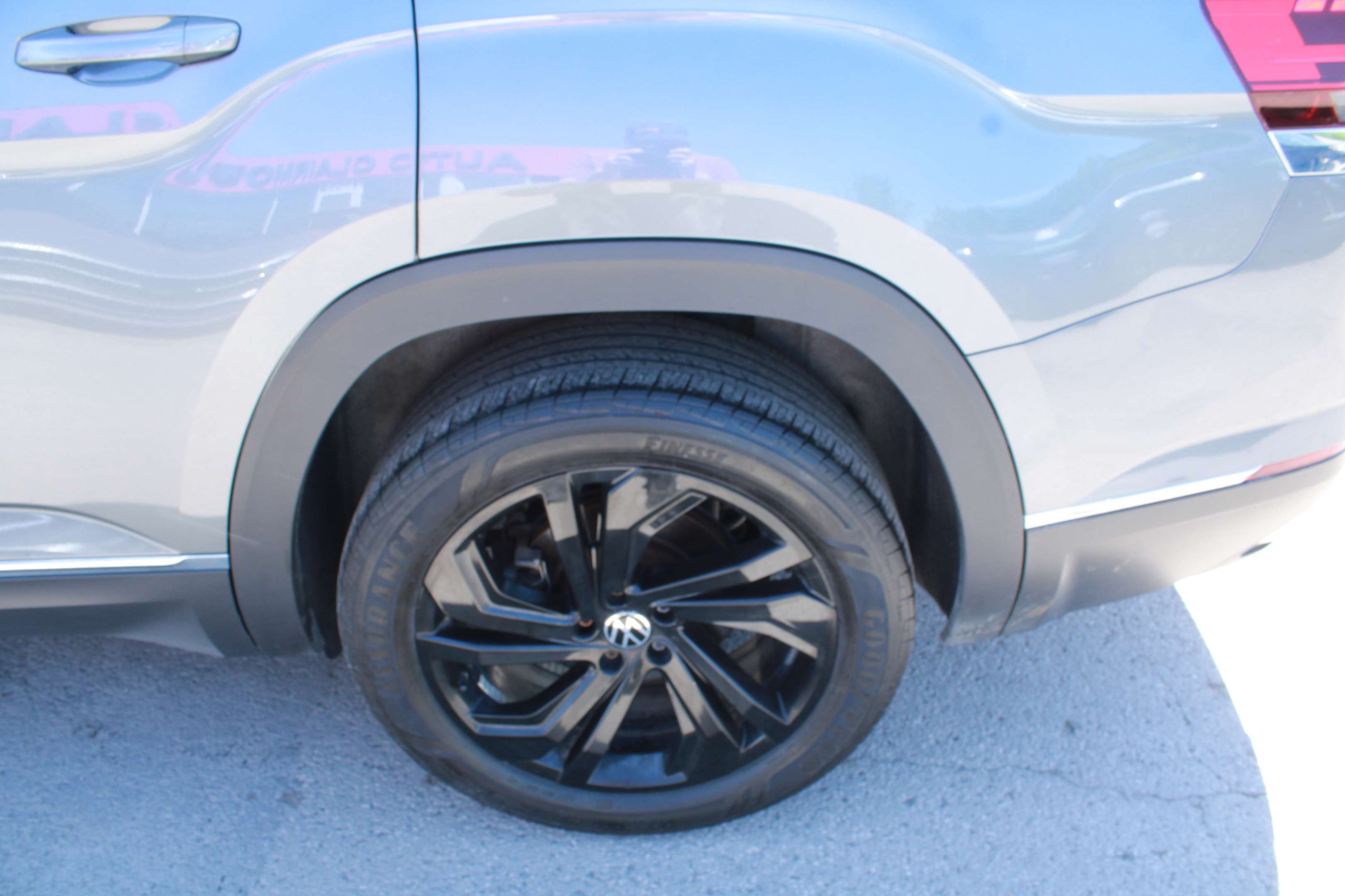 2022 Volkswagen Atlas Highline - Image 15