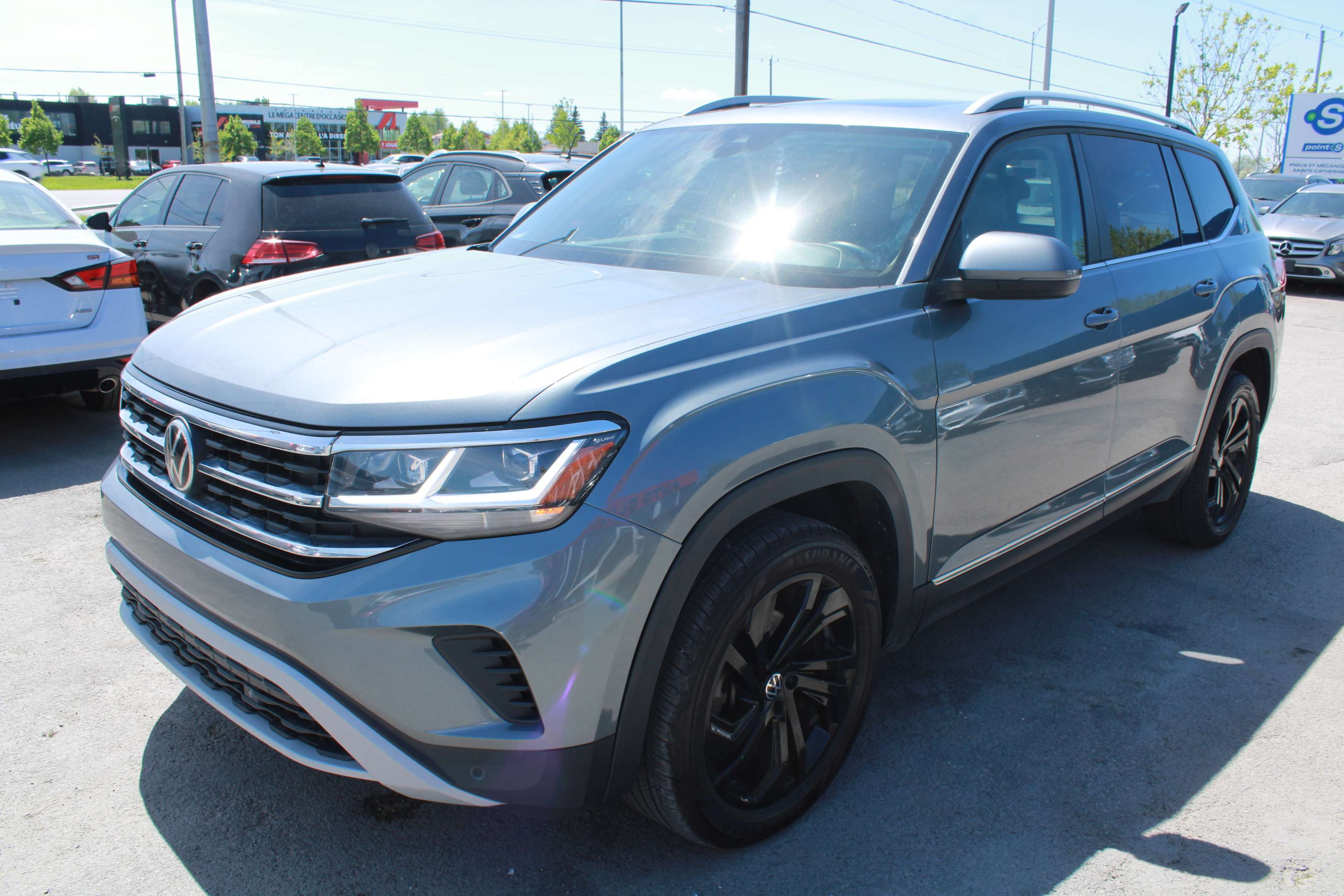 2022 Volkswagen Atlas Highline - Image 2