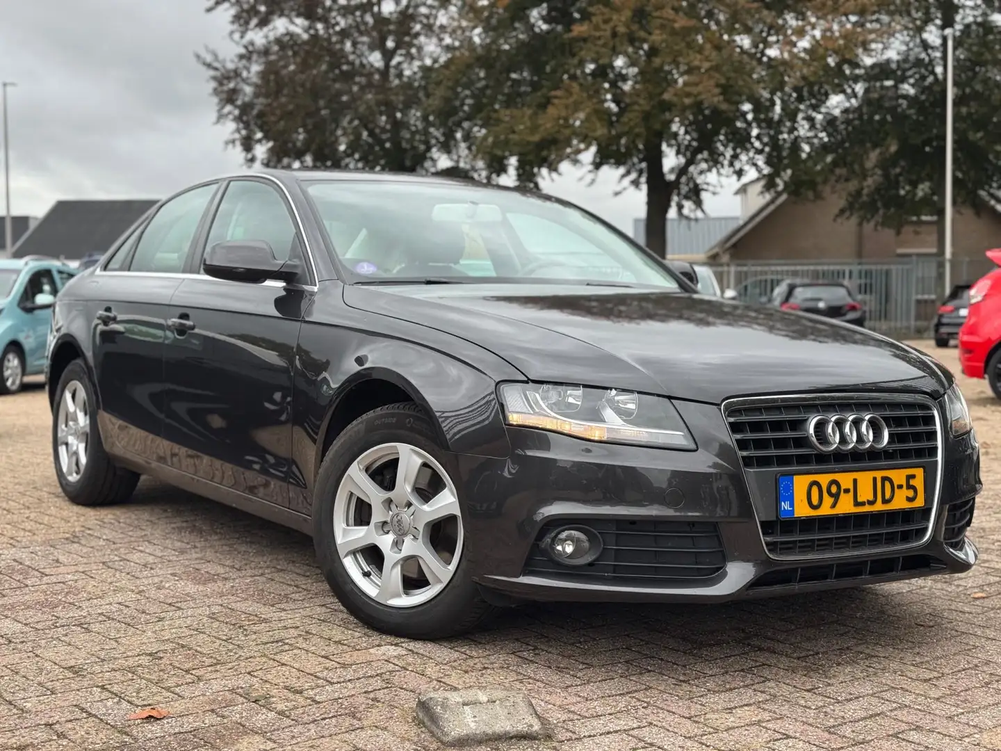 Audi A4 Limousine 2.0 TFSI Pro Line Business AUTOMAAT 1STE Gris - 2